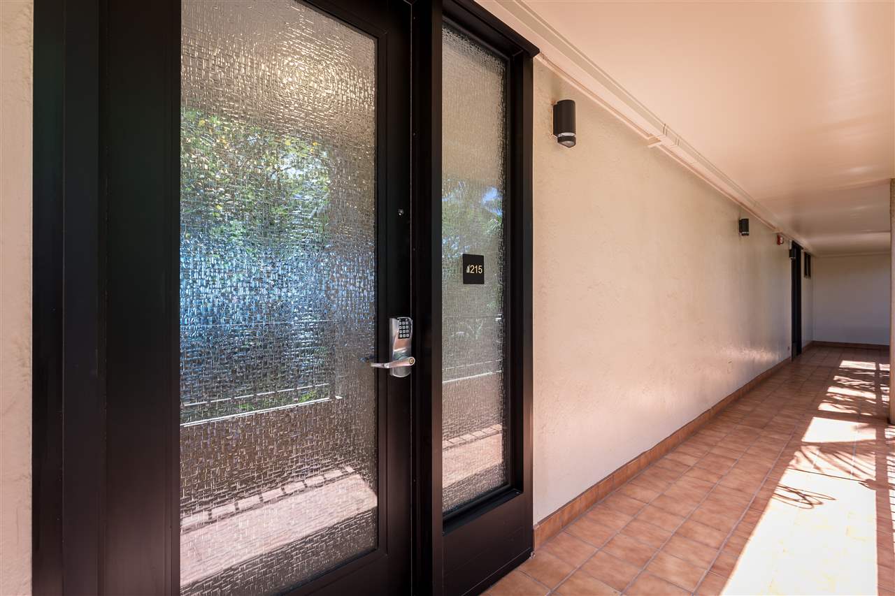 Mahana condo # 215, Lahaina, Hawaii - photo 15 of 30