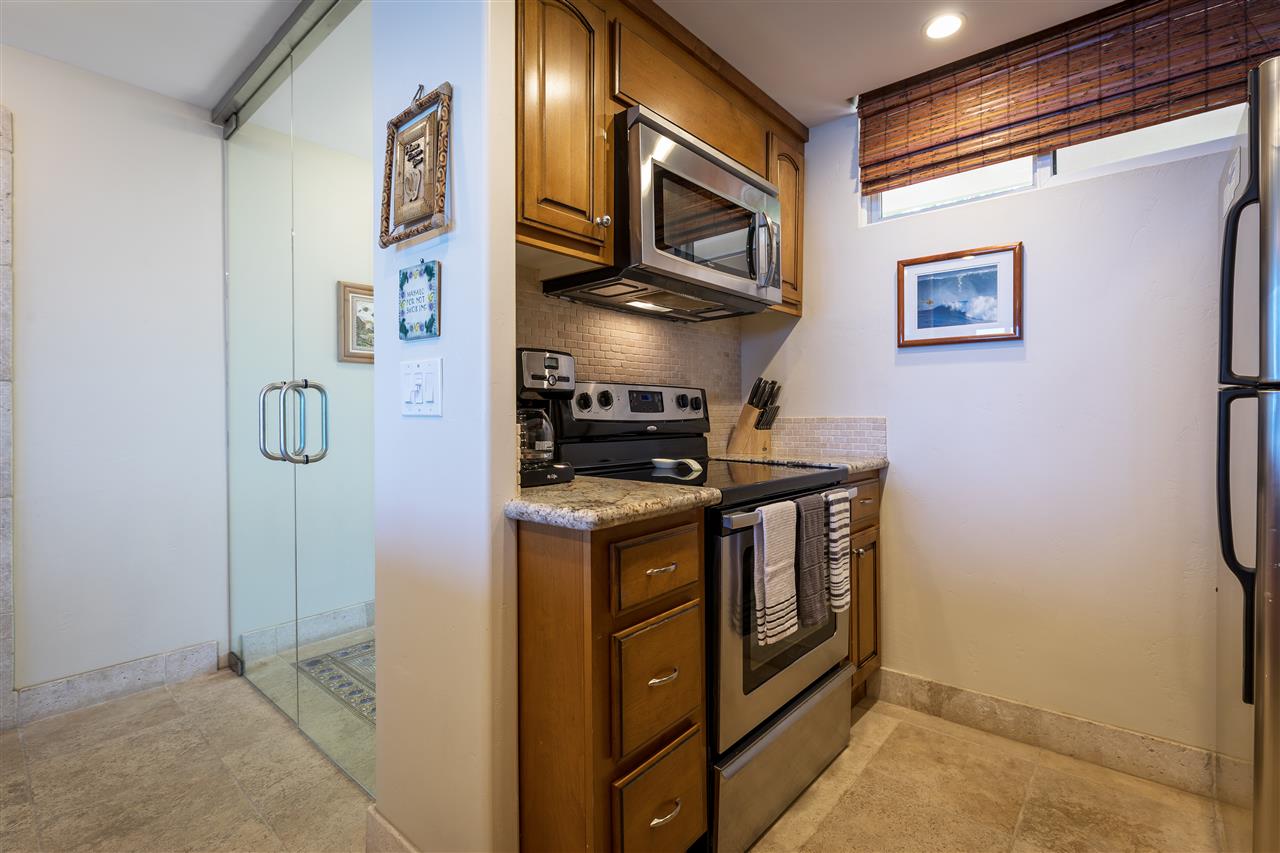 Mahana condo # 215, Lahaina, Hawaii - photo 21 of 30