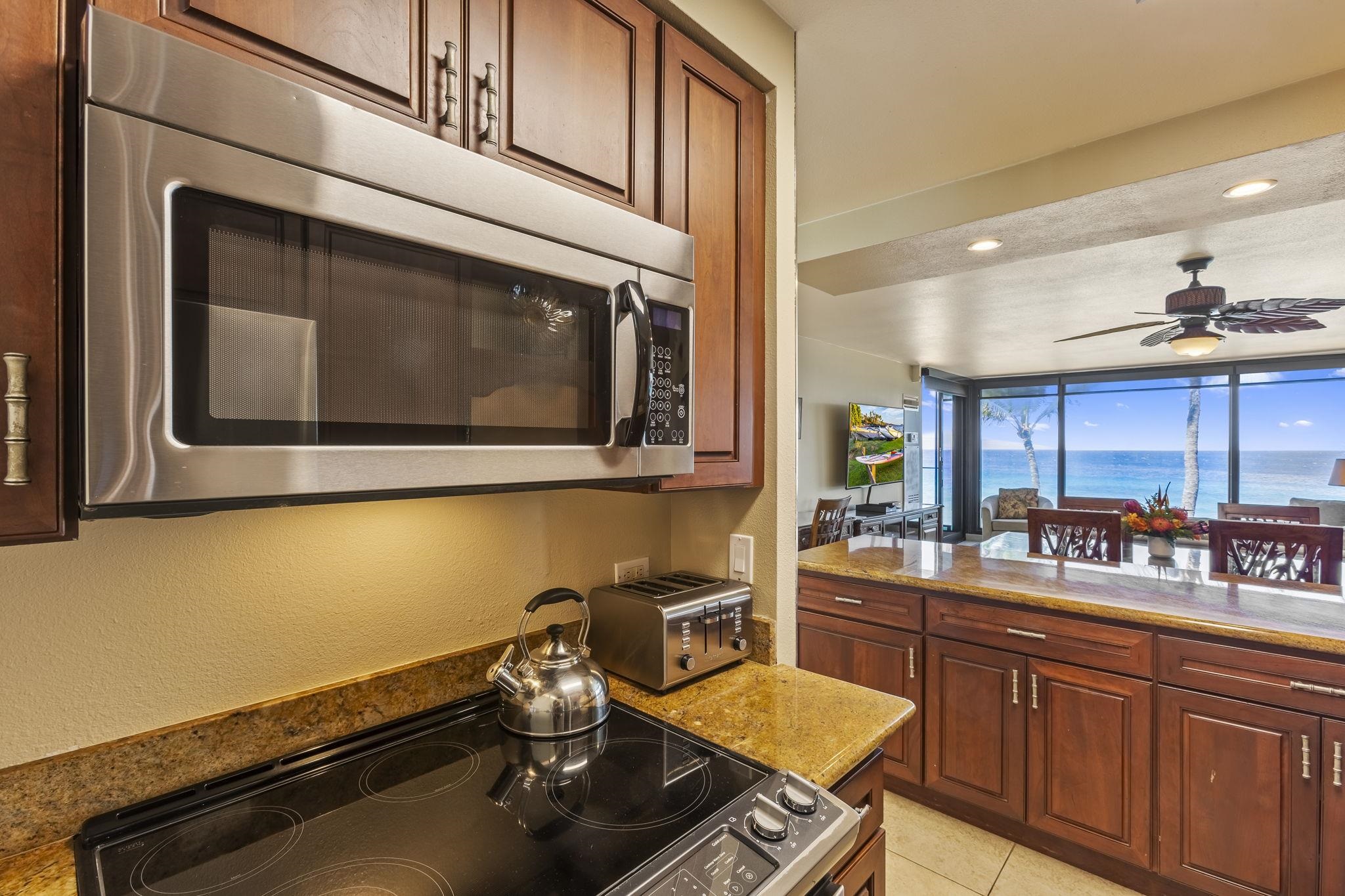 Mahana condo # 405, Lahaina, Hawaii - photo 16 of 37