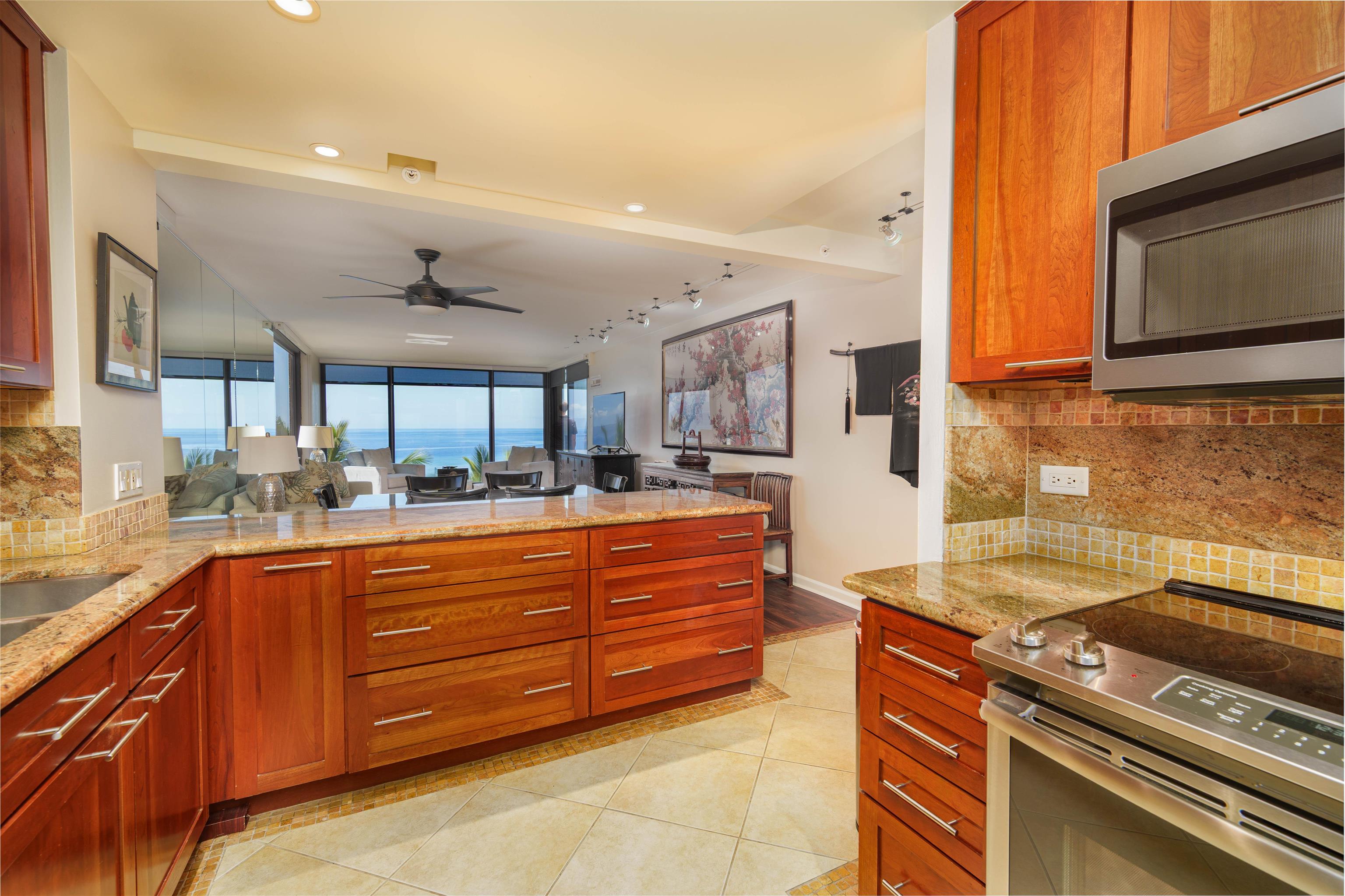Mahana condo # 501, Lahaina, Hawaii - photo 14 of 48