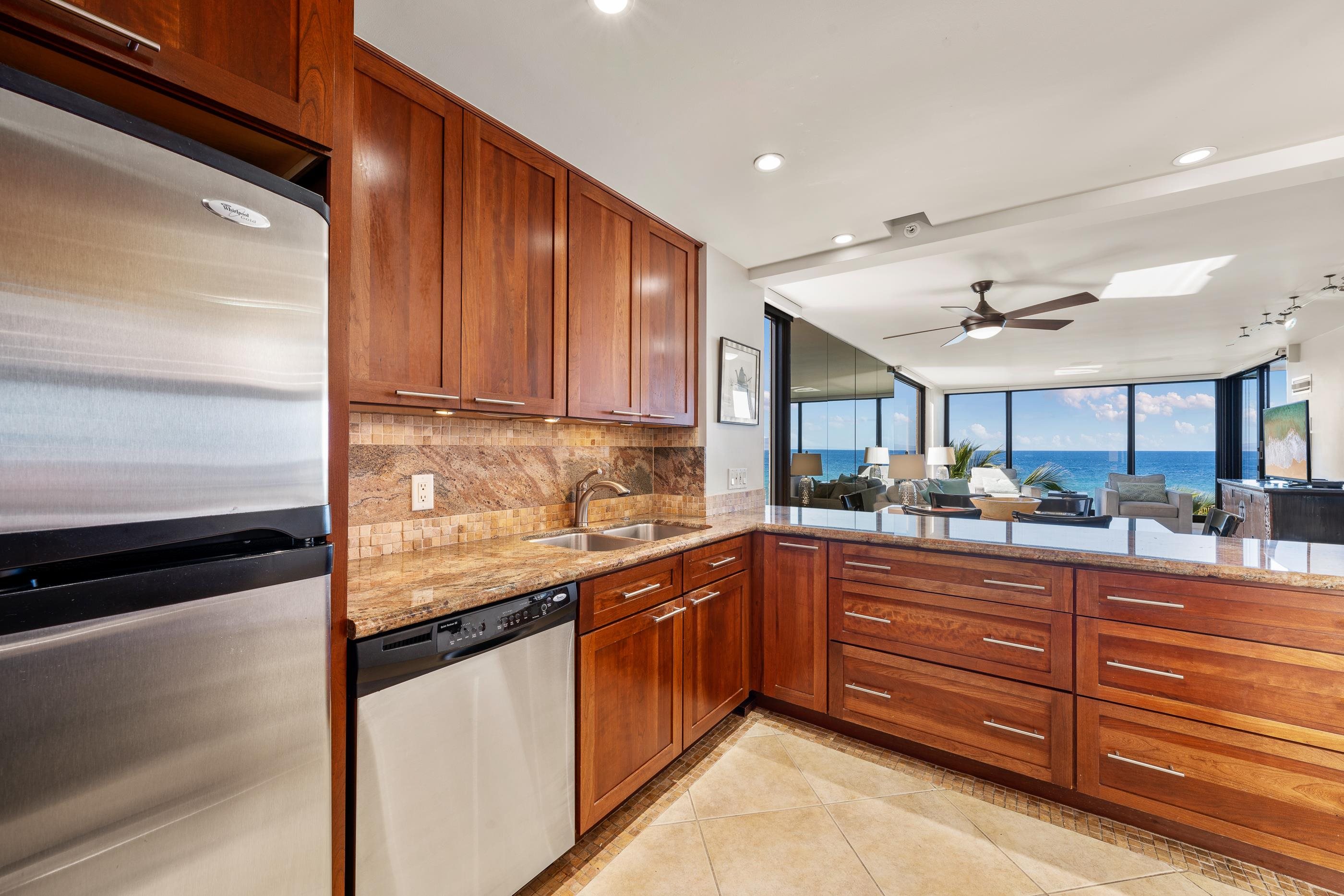 Mahana condo # 501, Lahaina, Hawaii - photo 16 of 48