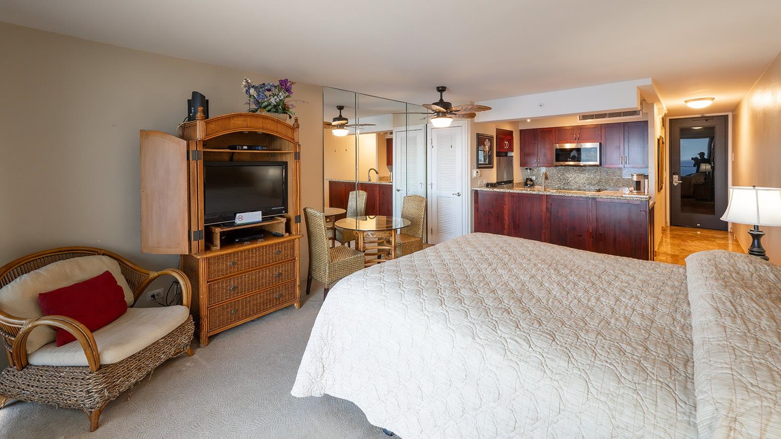 Mahana condo # 513, Lahaina, Hawaii - photo 7 of 29