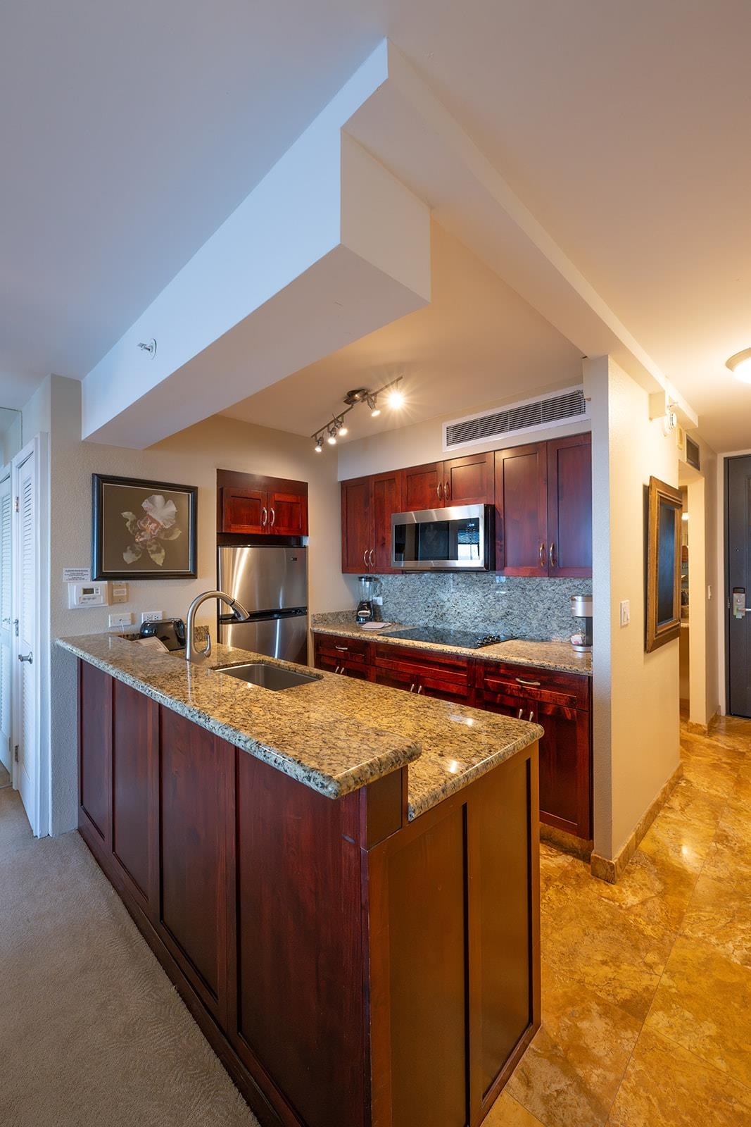Mahana condo # 513, Lahaina, Hawaii - photo 13 of 29