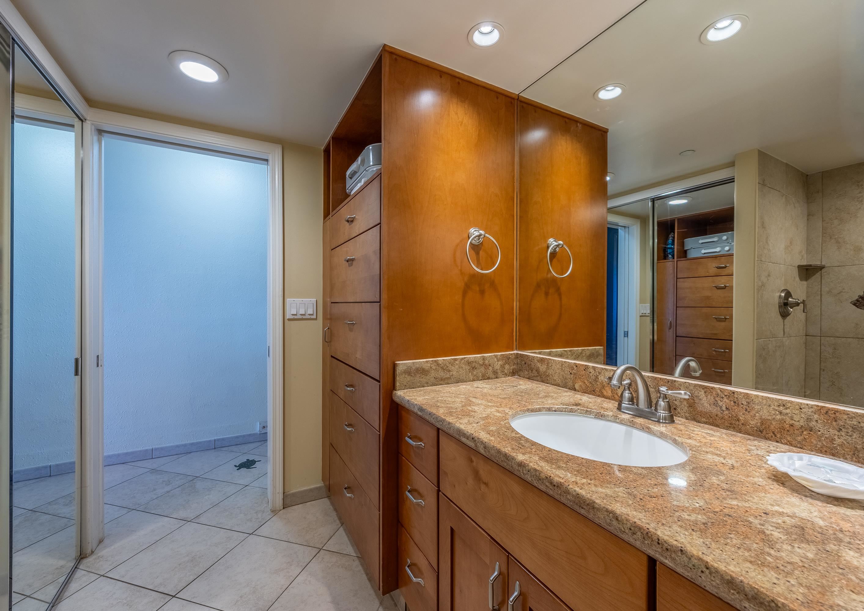 Mahana condo # 612, Lahaina, Hawaii - photo 14 of 35