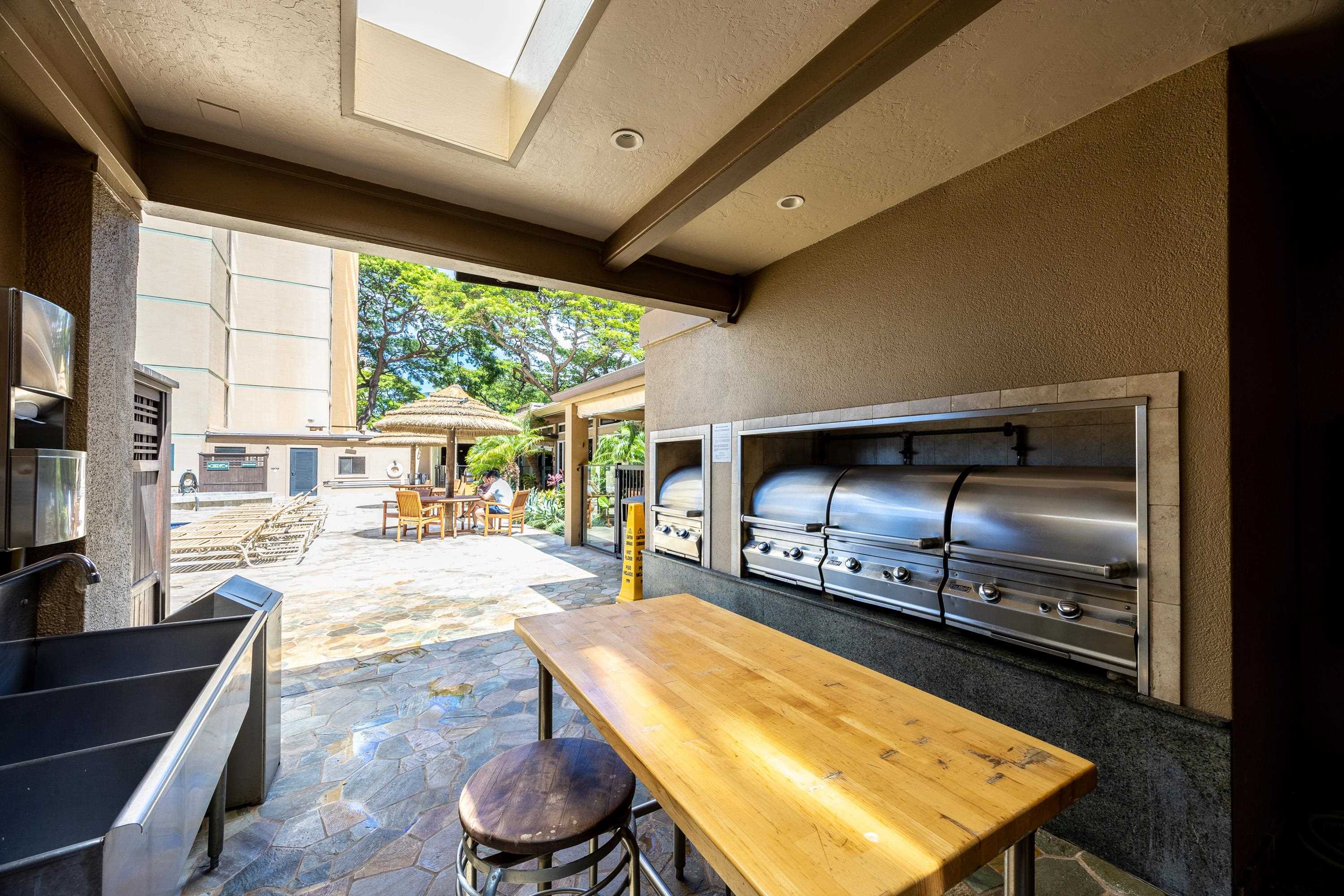 Mahana condo # 612, Lahaina, Hawaii - photo 29 of 35