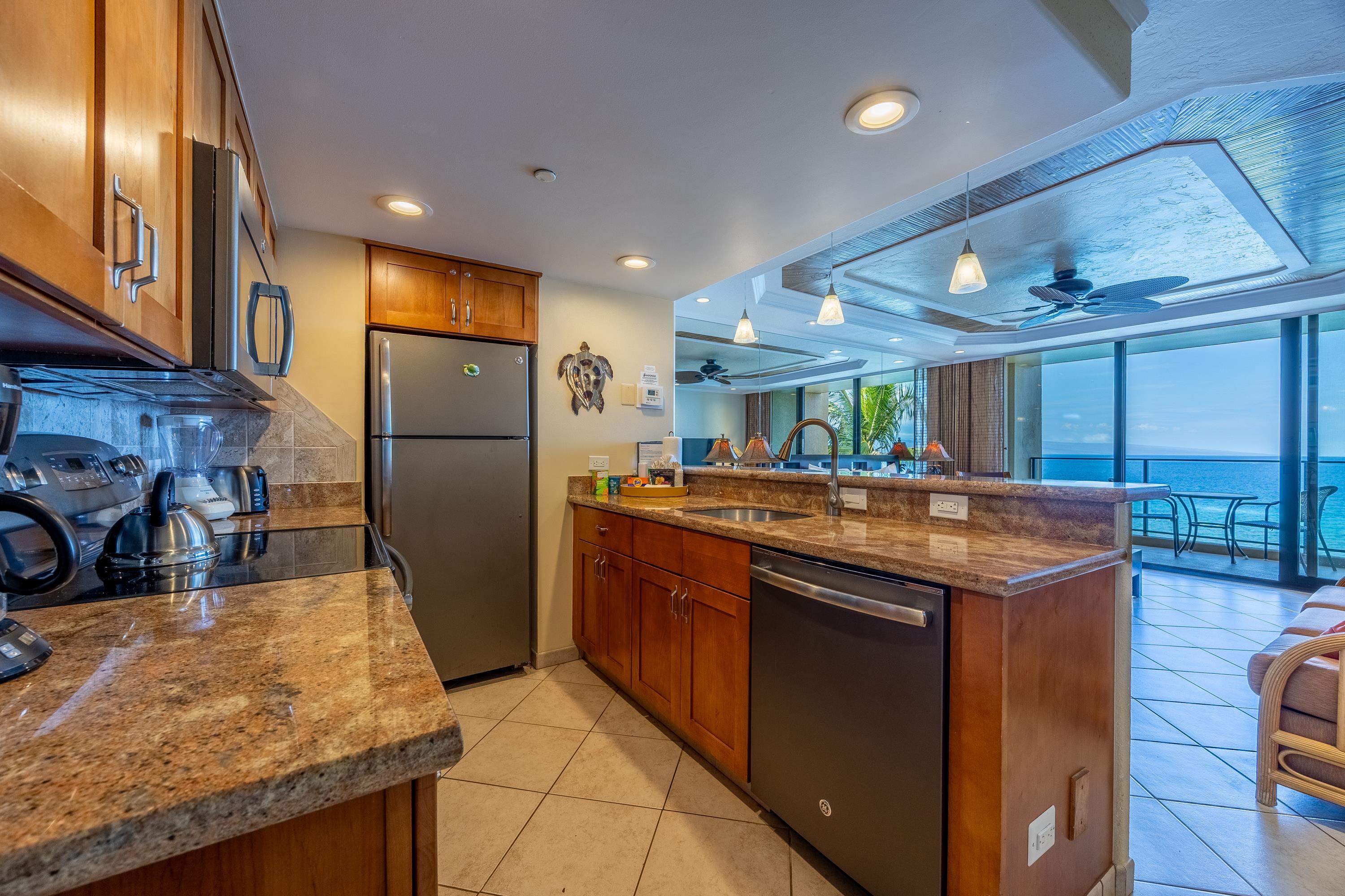 Mahana condo # 612, Lahaina, Hawaii - photo 6 of 35