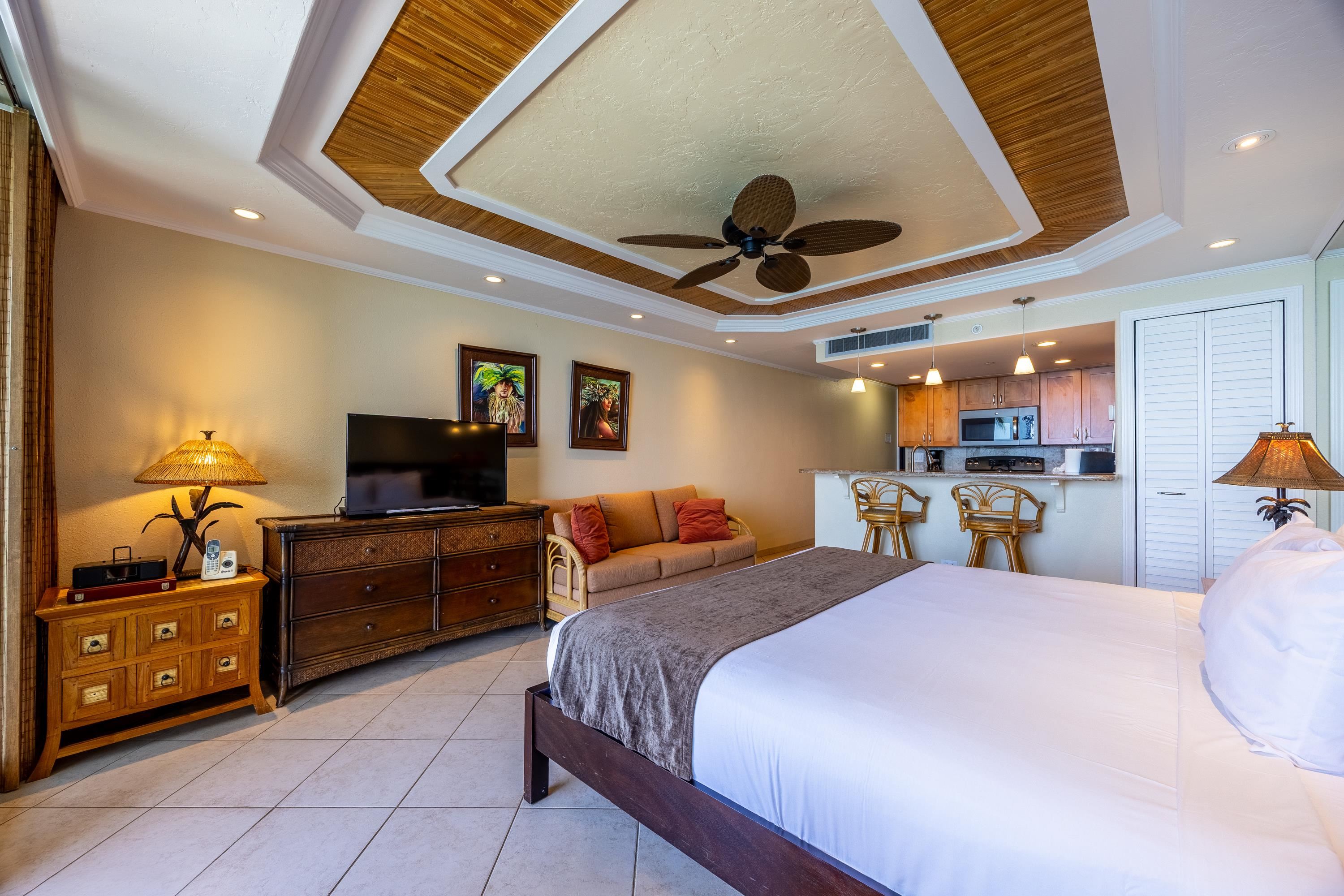 Mahana condo # 612, Lahaina, Hawaii - photo 10 of 35