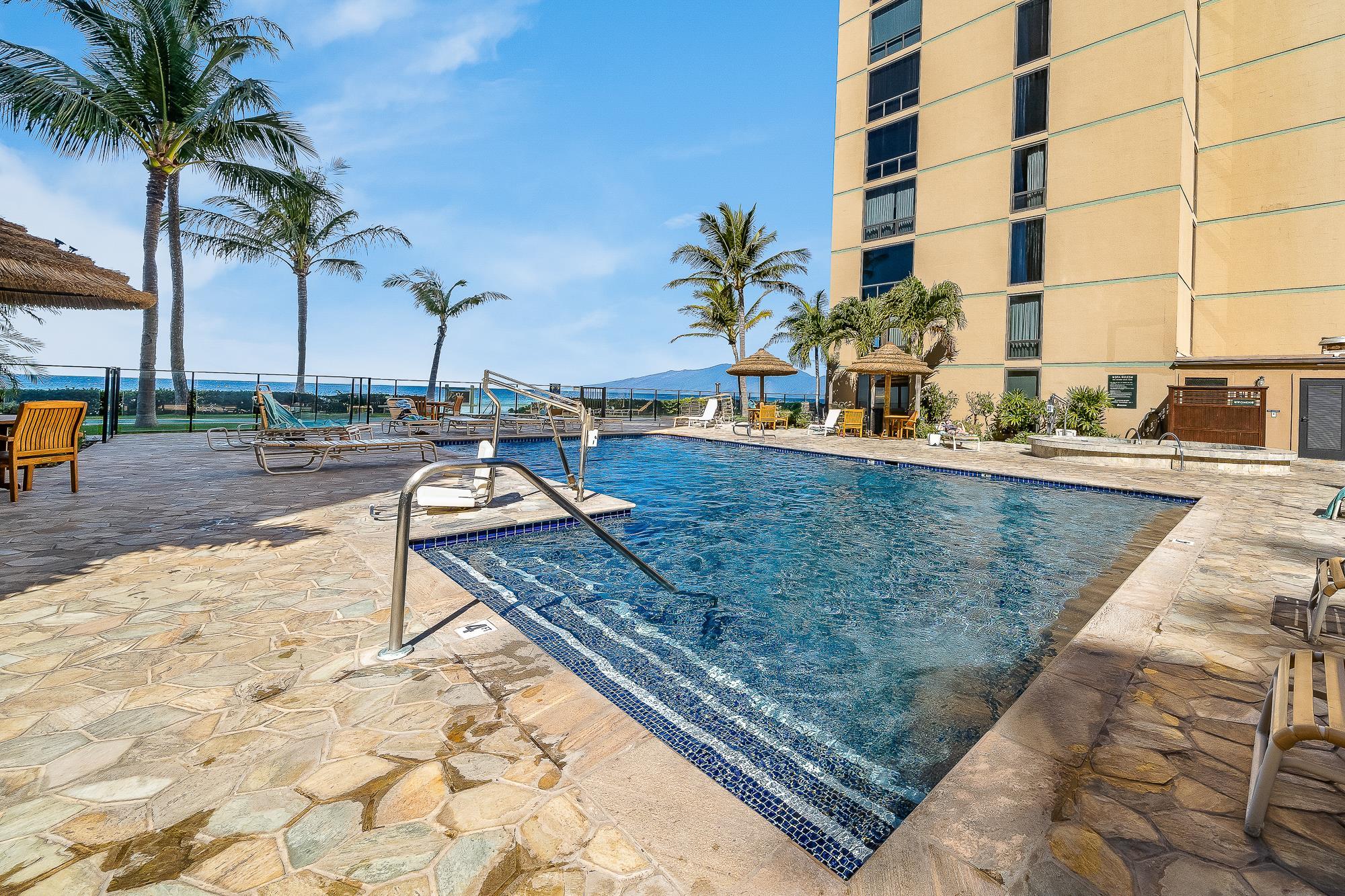 Mahana condo # 615, Lahaina, Hawaii - photo 11 of 15