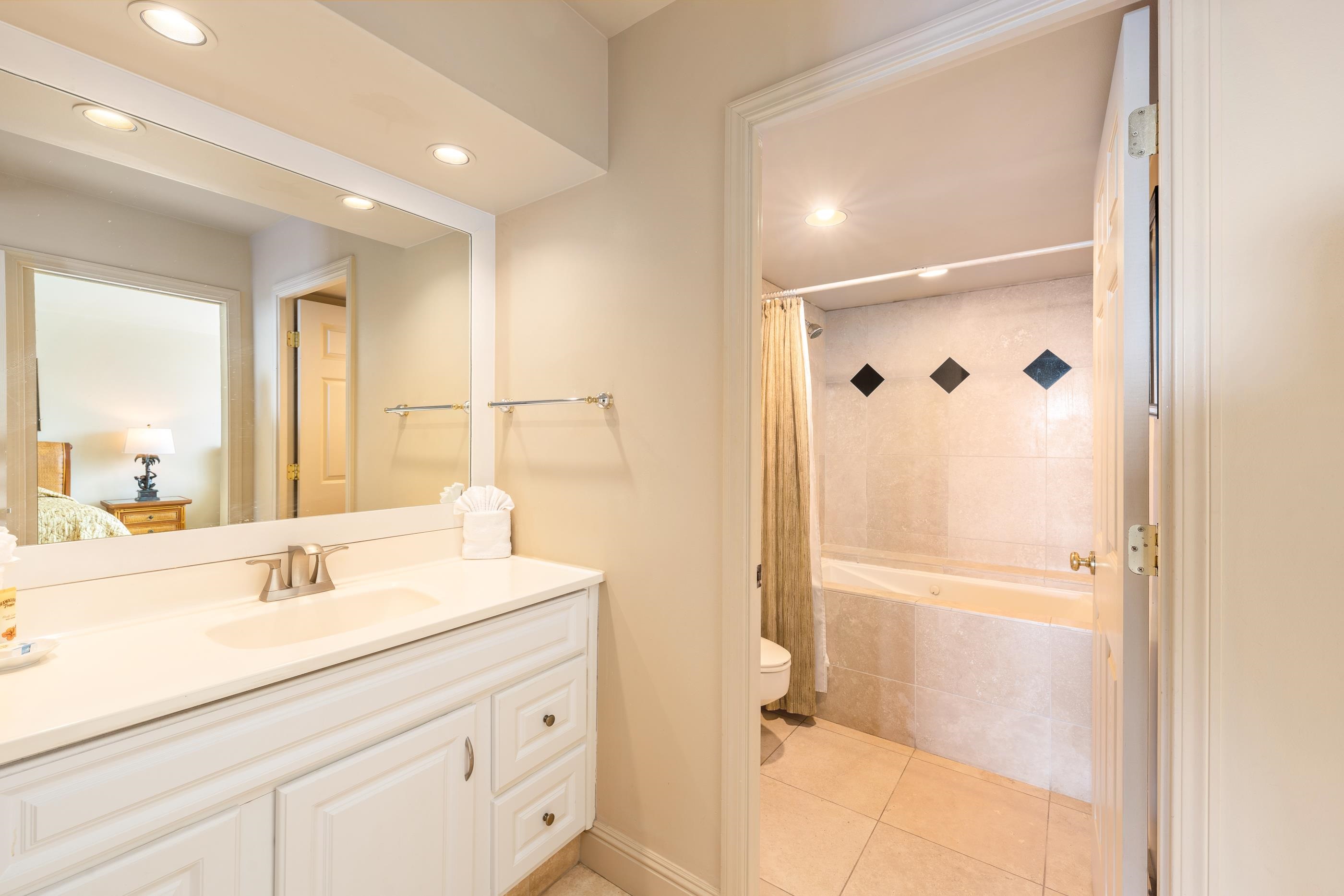 Mahana condo # 711, Lahaina, Hawaii - photo 30 of 50