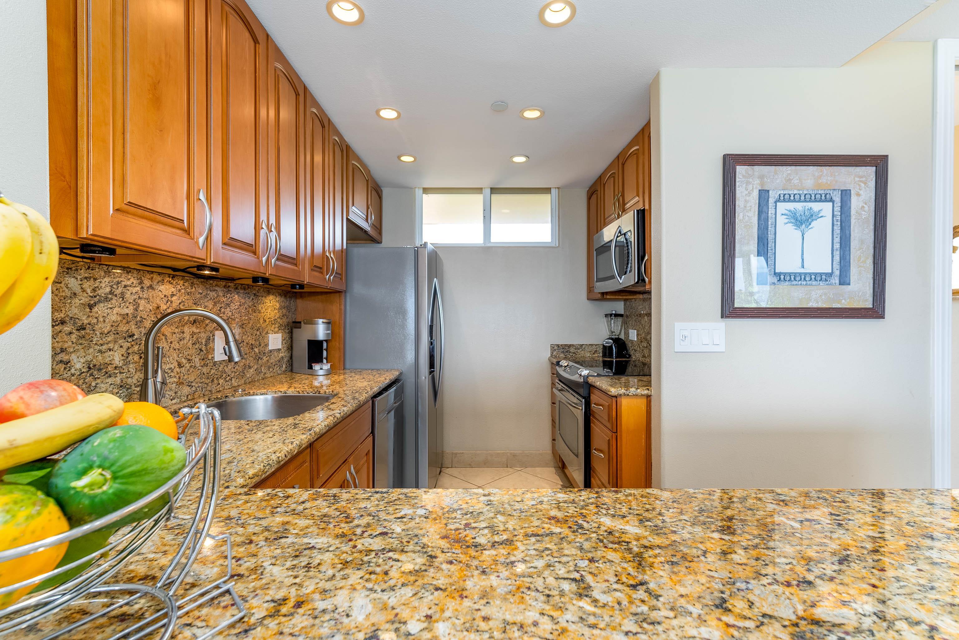 Mahana condo # 807, Lahaina, Hawaii - photo 9 of 34