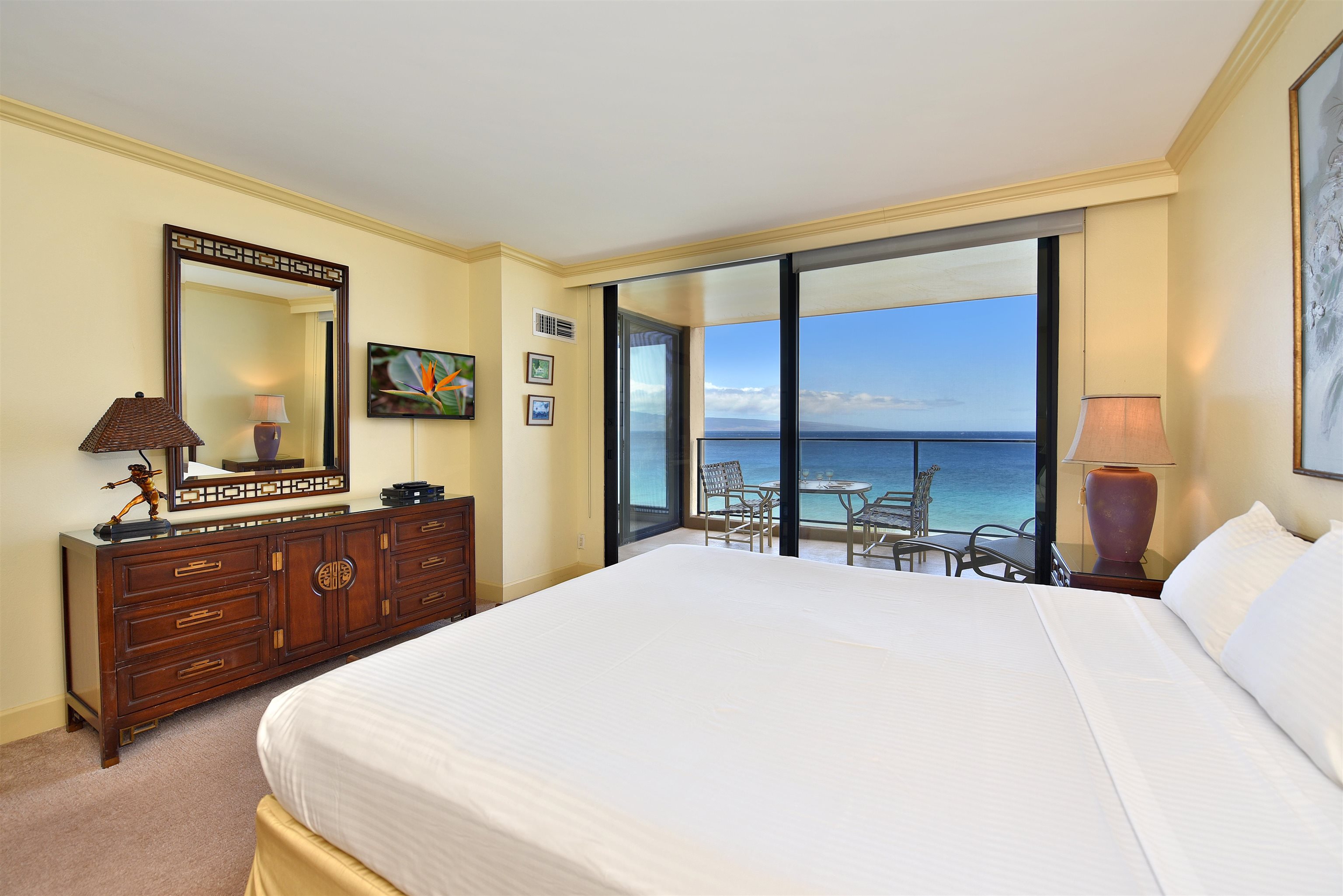 Mahana condo # 817, Lahaina, Hawaii - photo 23 of 36