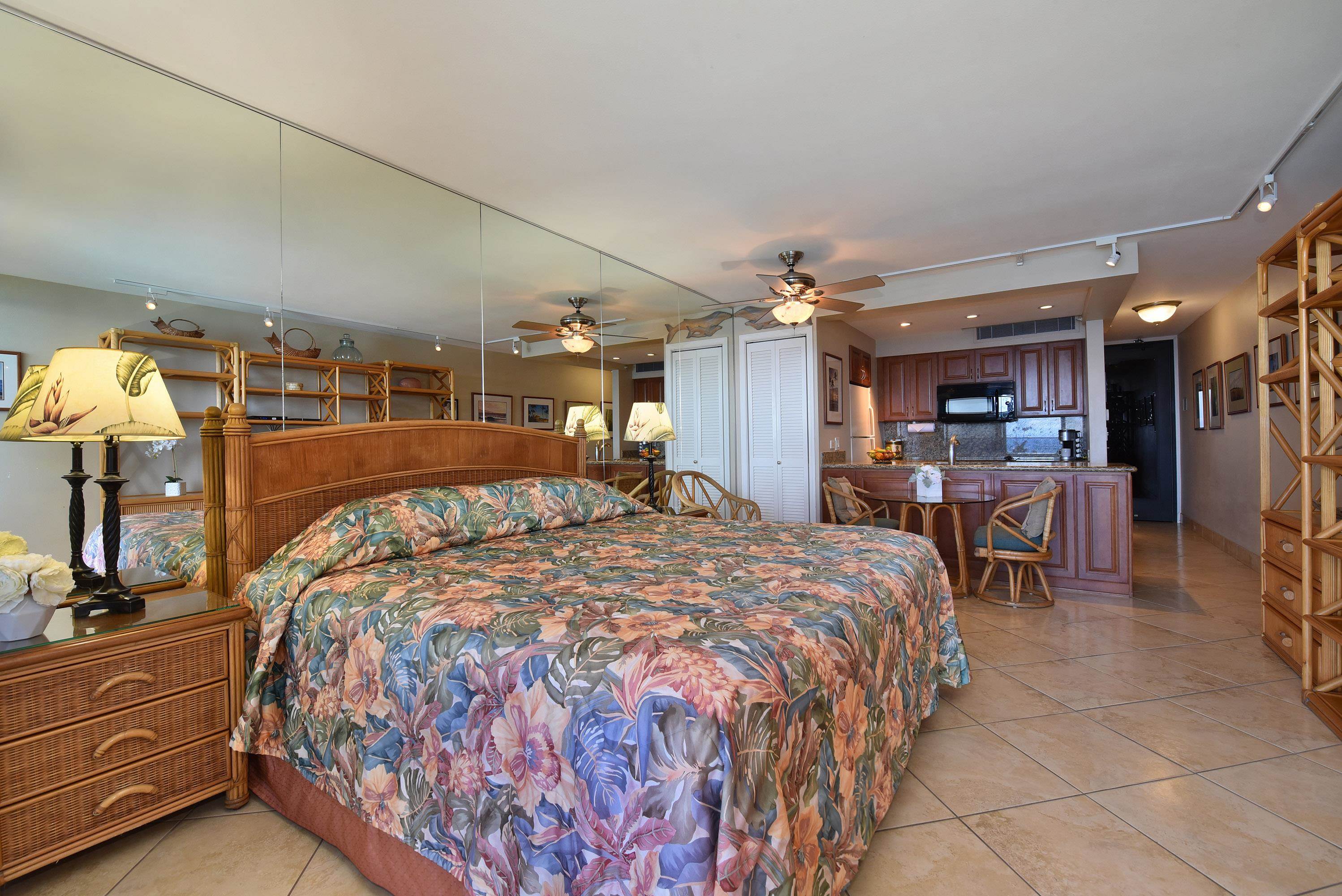 Mahana condo # 913, Lahaina, Hawaii - photo 11 of 49