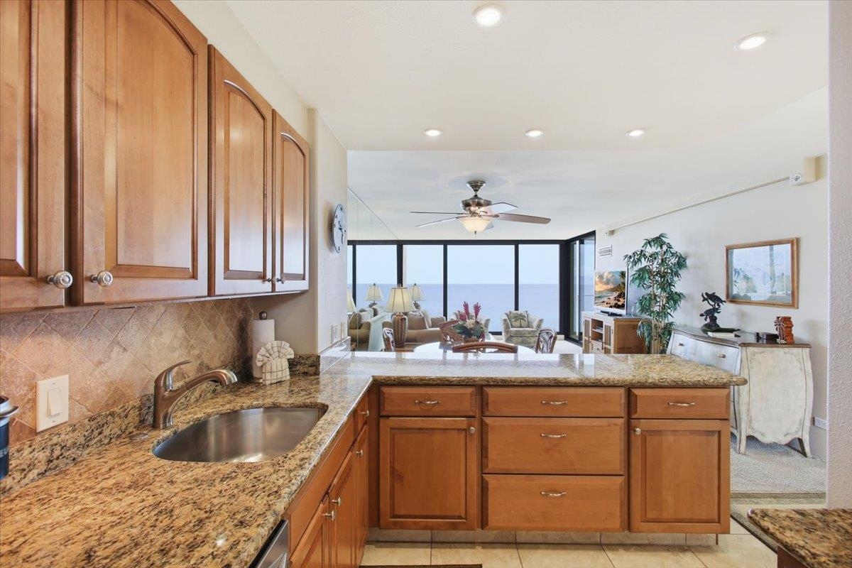 Mahana condo # 915, Lahaina, Hawaii - photo 4 of 42
