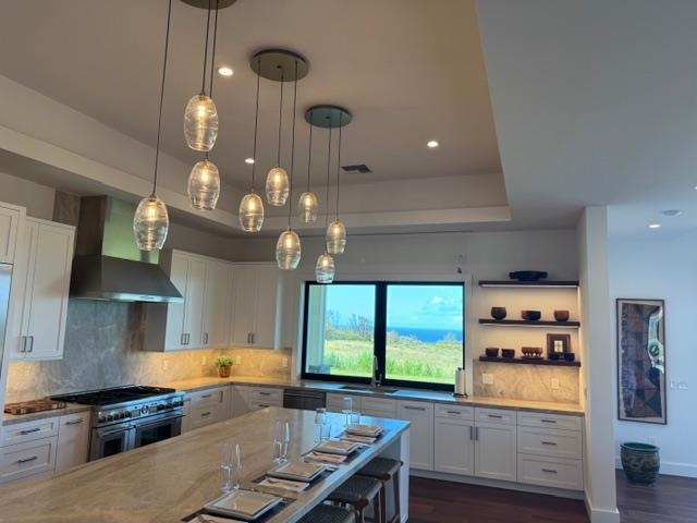 110  Keoawa St , Kapalua home - photo 2 of 11