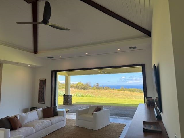 110  Keoawa St , Kapalua home - photo 4 of 11