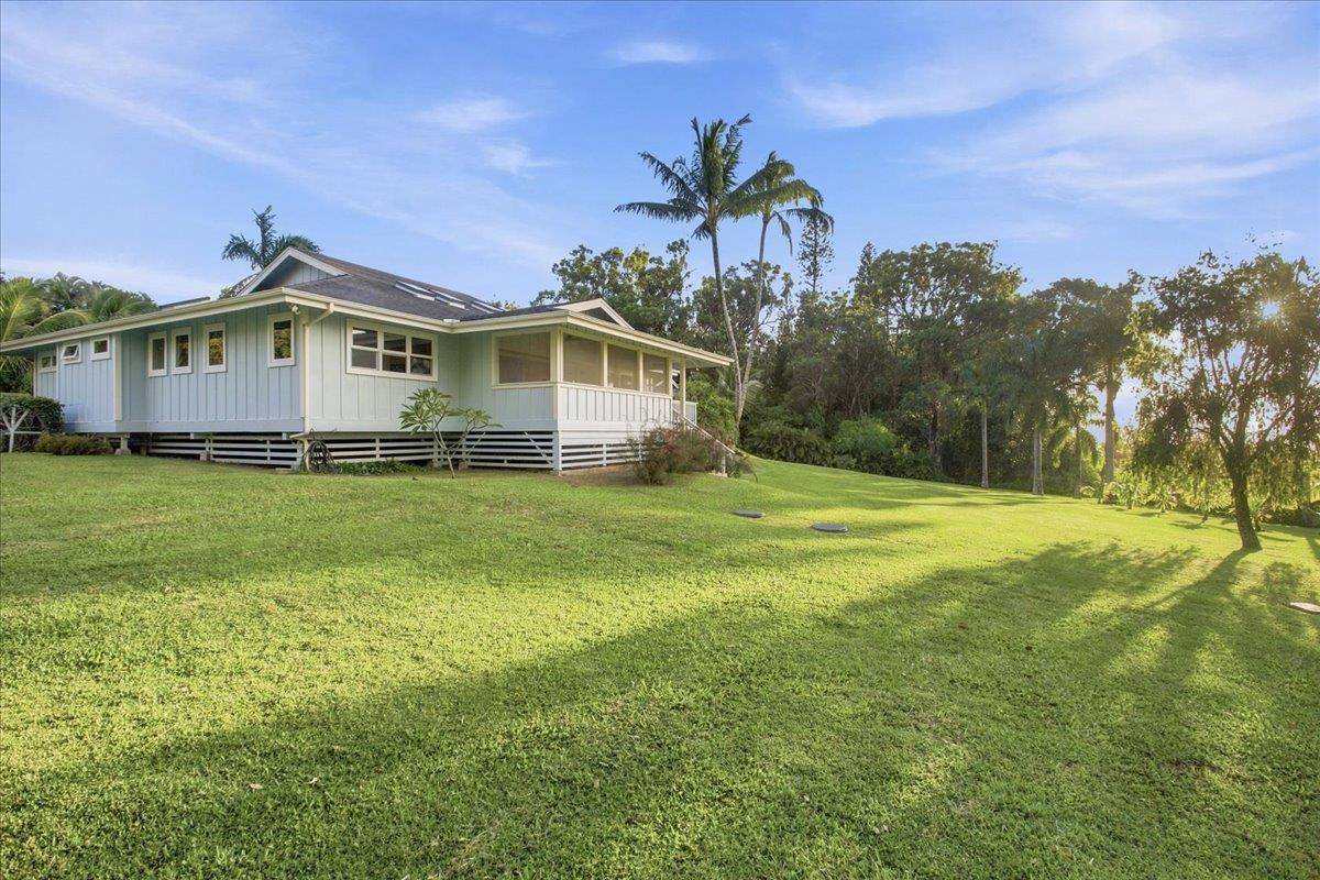 1101  Kauhikoa Rd , Haiku home - photo 21 of 25
