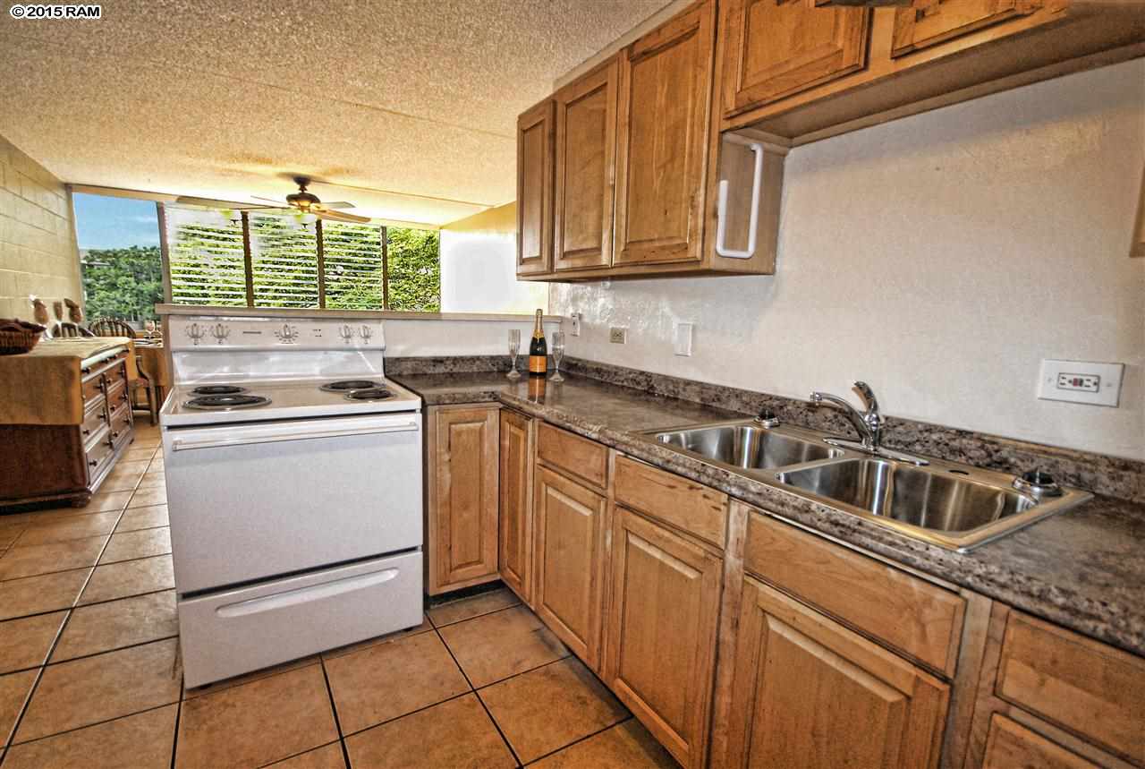 Harbor Lights condo # A319, Kahului, Hawaii - photo 2 of 30