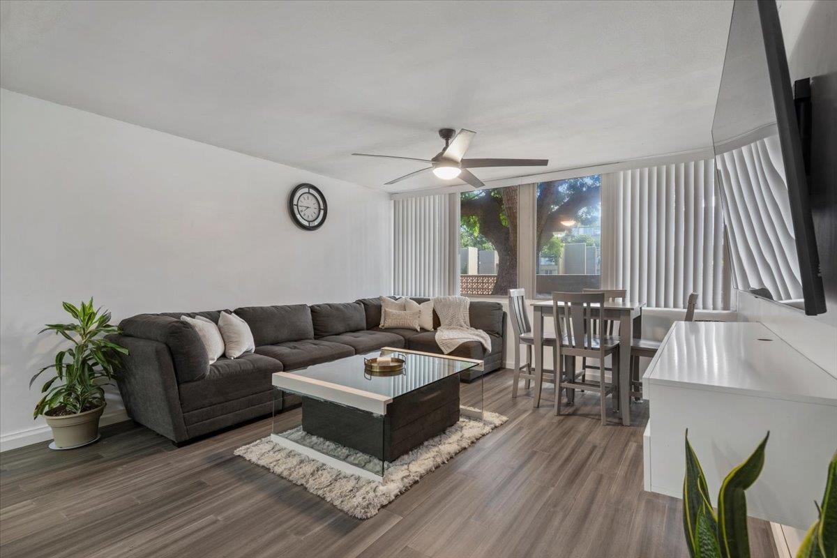 Harbor Lights condo # A123, Kahului, Hawaii - photo 4 of 33