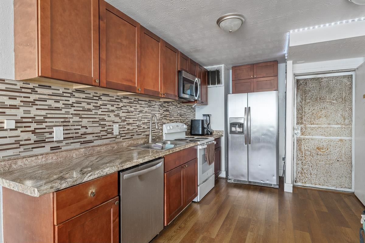 Harbor Lights condo # A326, Kahului, Hawaii - photo 11 of 43