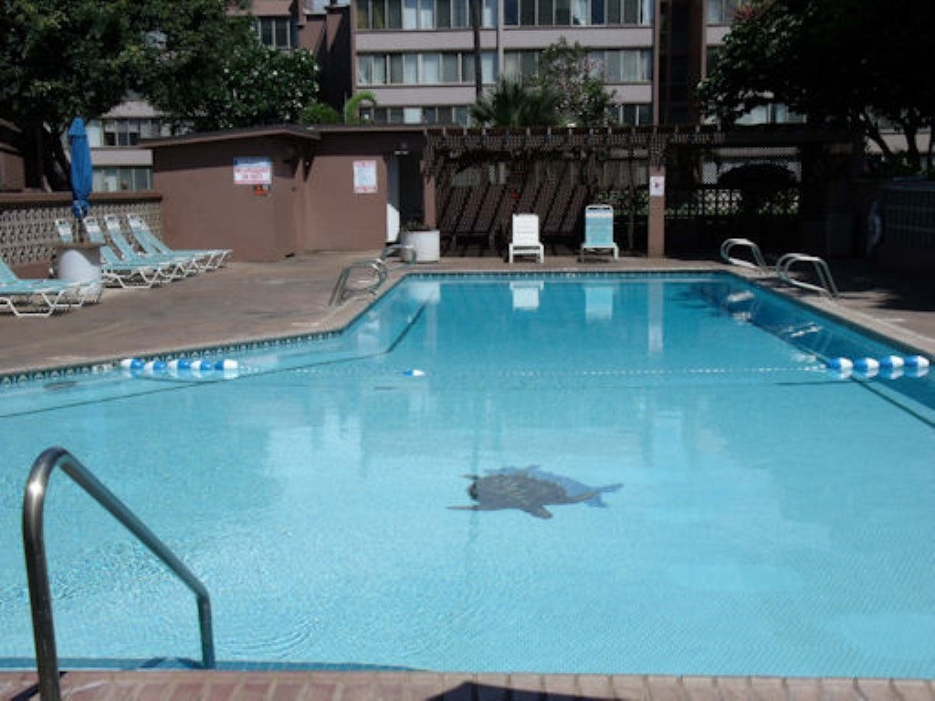 Harbor Lights condo # A403, Kahului, Hawaii - photo 4 of 5