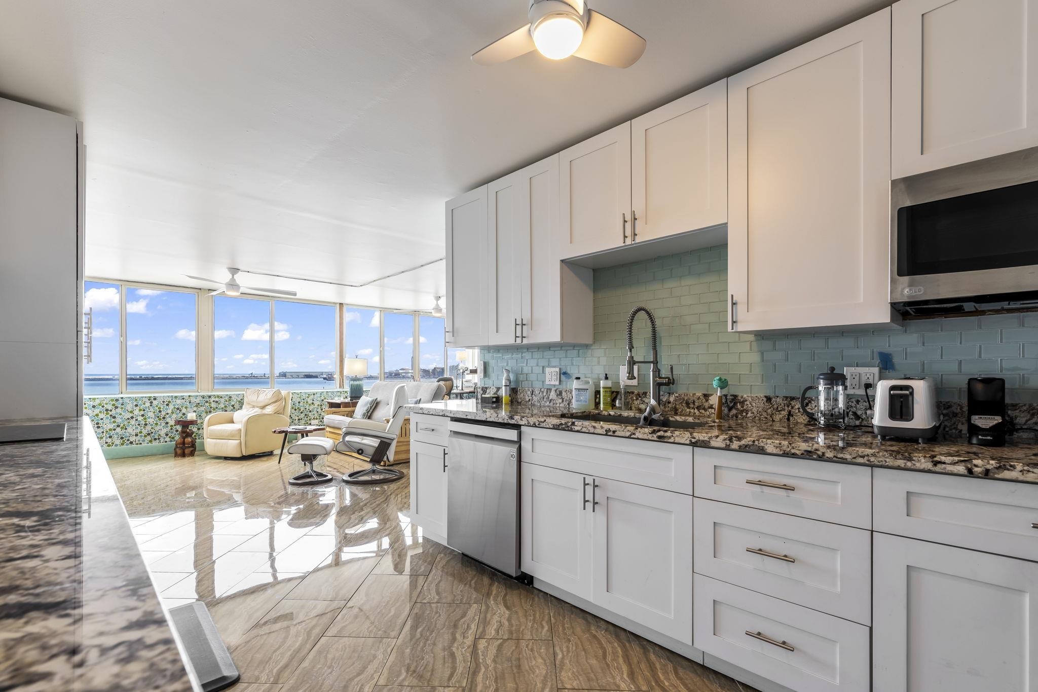 Harbor Lights condo # A426, Kahului, Hawaii - photo 10 of 24