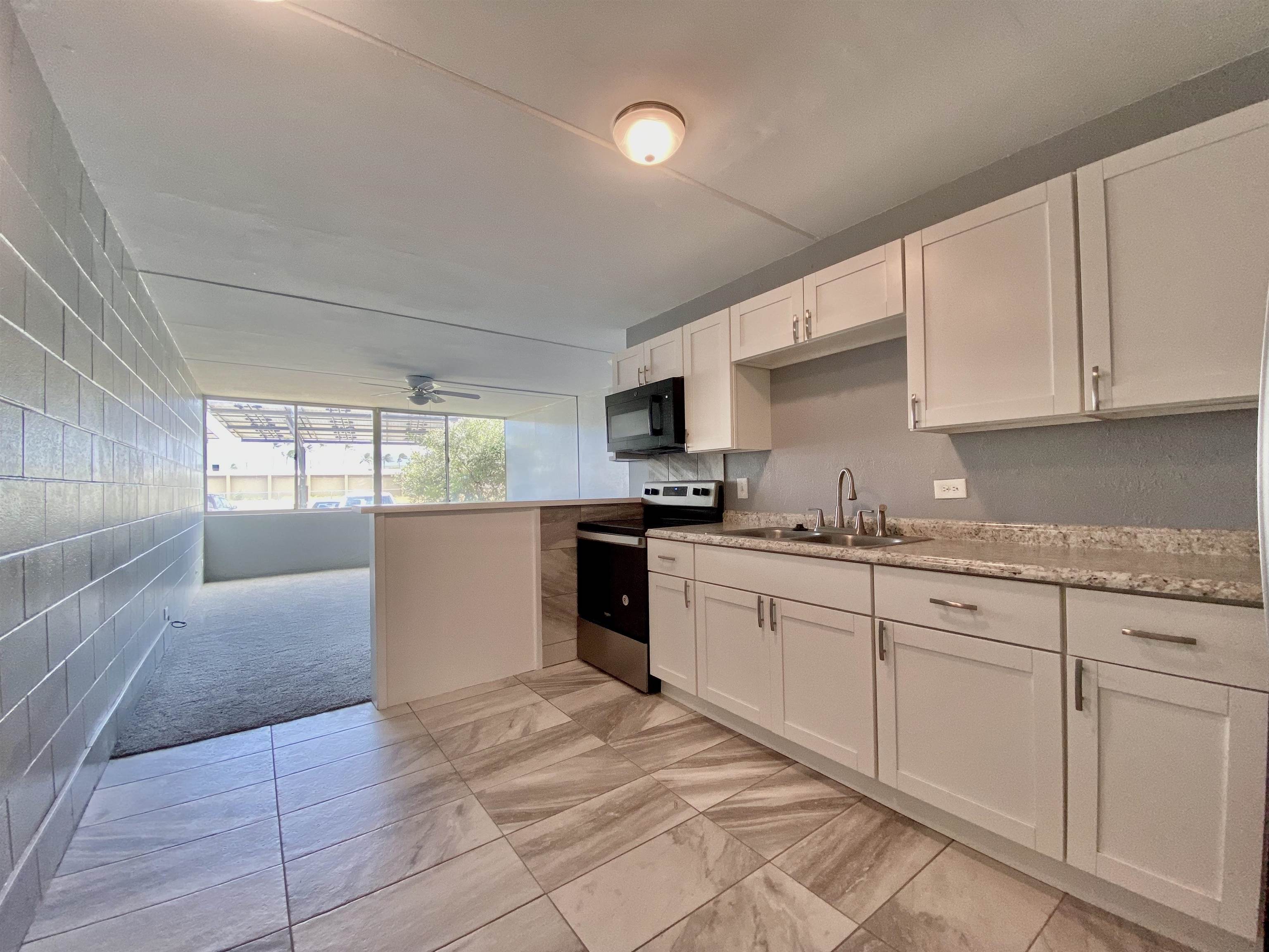 Harbor Lights condo # B102, Kahului, Hawaii - photo 3 of 22