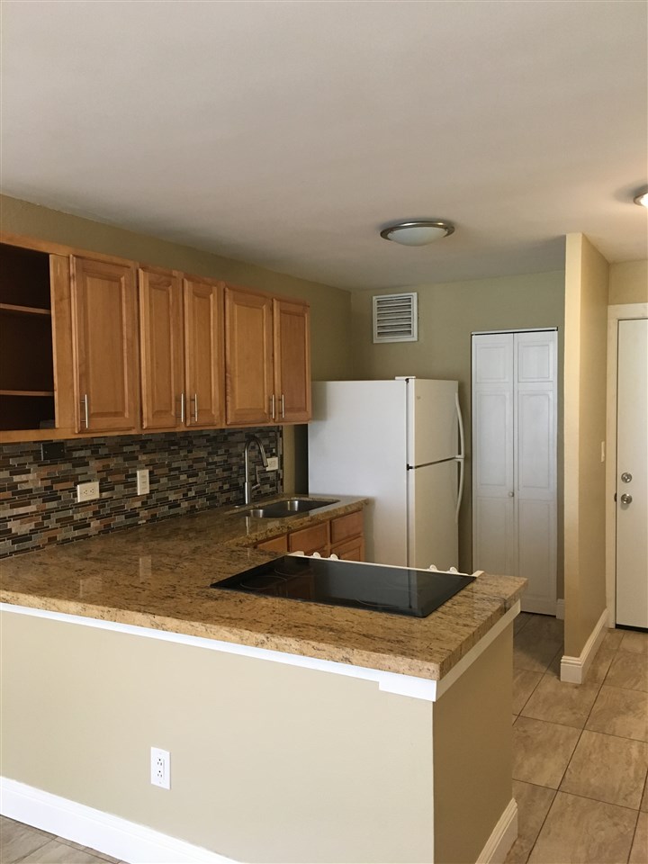Harbor Lights condo # B103, Kahului, Hawaii - photo 2 of 20