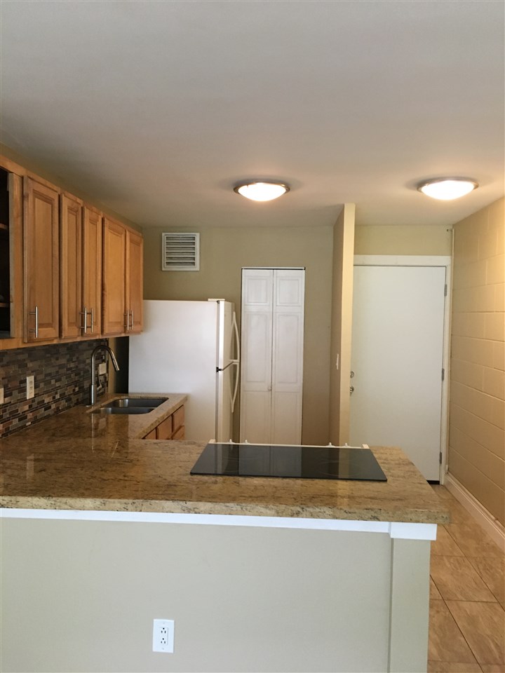 Harbor Lights condo # B103, Kahului, Hawaii - photo 3 of 20