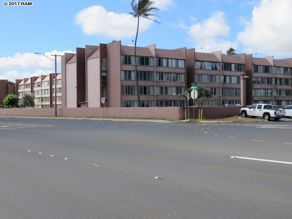Harbor Lights condo # B115, Kahului, Hawaii - photo 8 of 11
