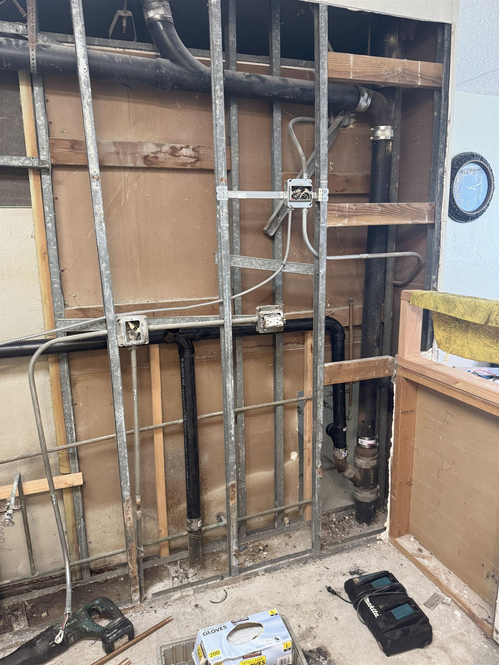 Harbor Lights condo # B-213, Kahului, Hawaii - photo 20 of 28