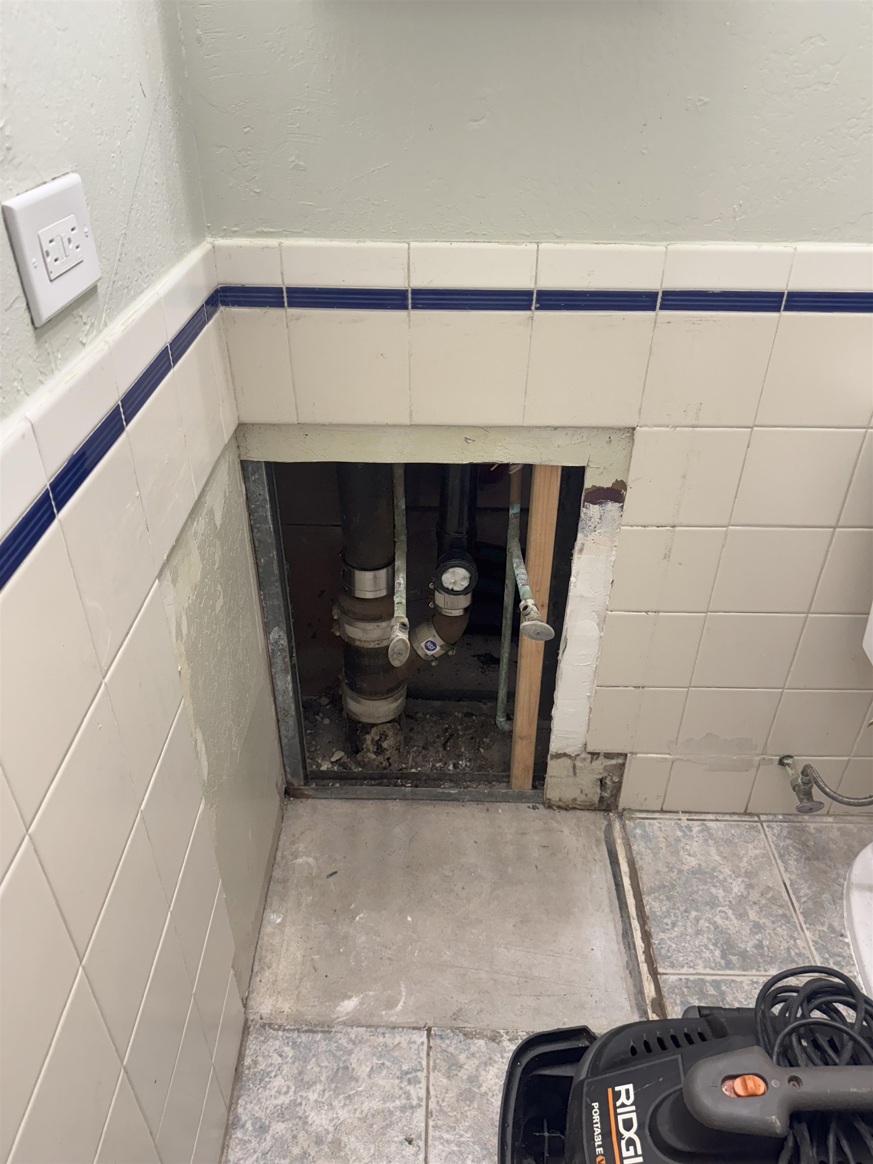 Harbor Lights condo # B-213, Kahului, Hawaii - photo 21 of 28