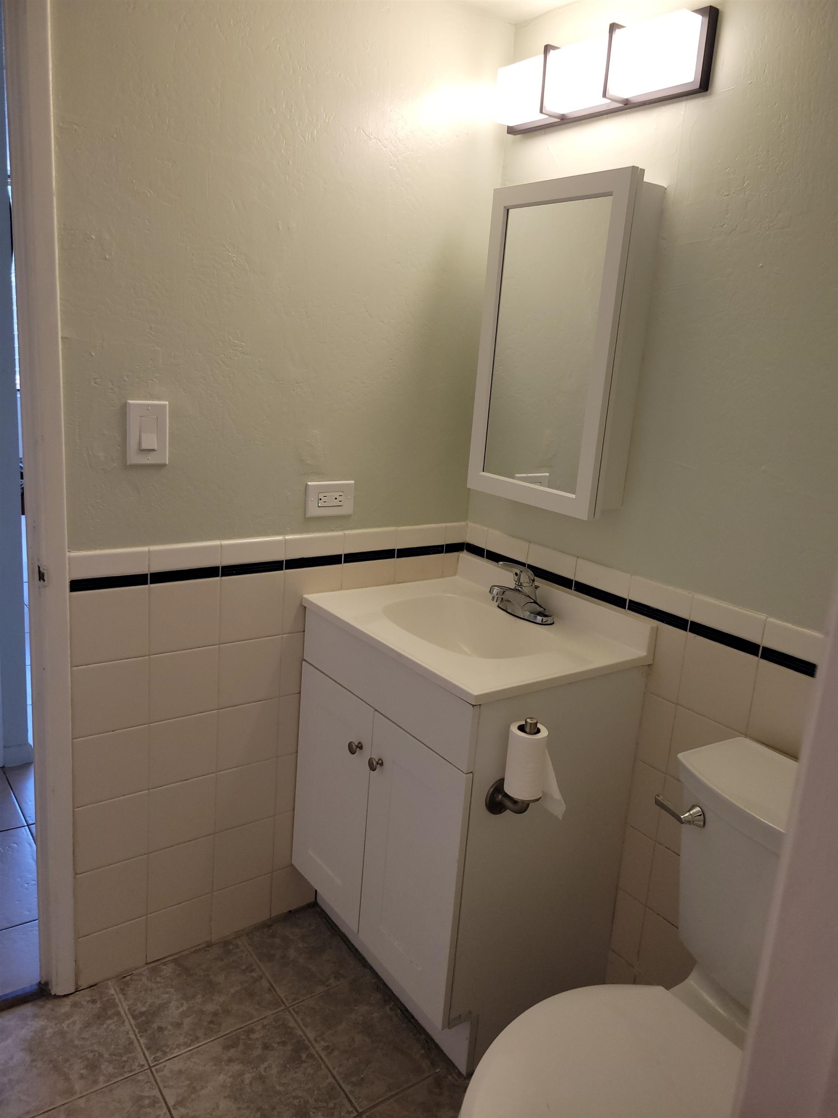 Harbor Lights condo # B-213, Kahului, Hawaii - photo 10 of 28