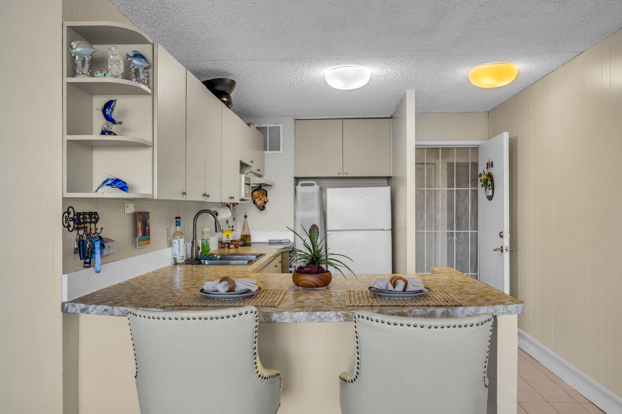 Harbor Lights condo # B214, Kahului, Hawaii - photo 12 of 41