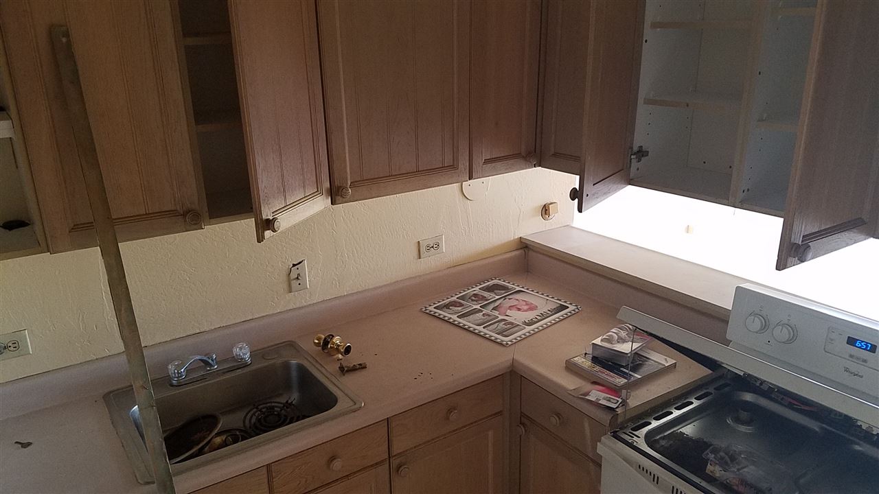 Harbor Lights condo # B216, Kahului, Hawaii - photo 2 of 11