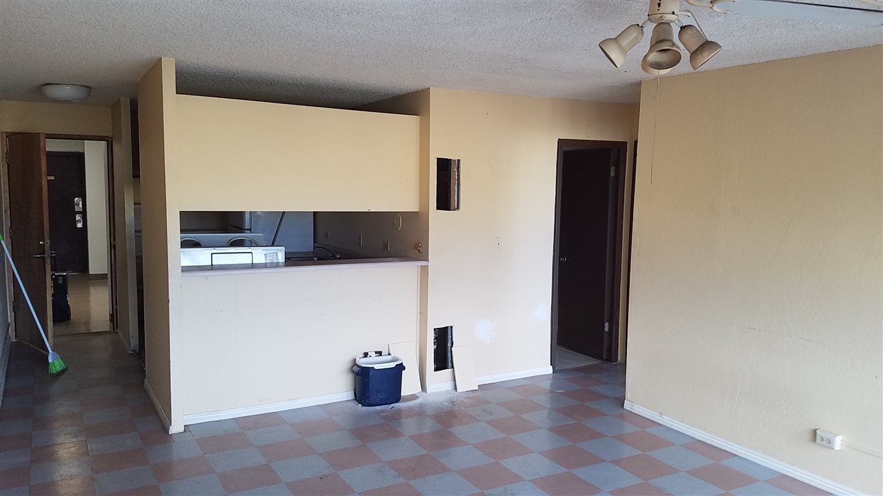 Harbor Lights condo # B216, Kahului, Hawaii - photo 4 of 11