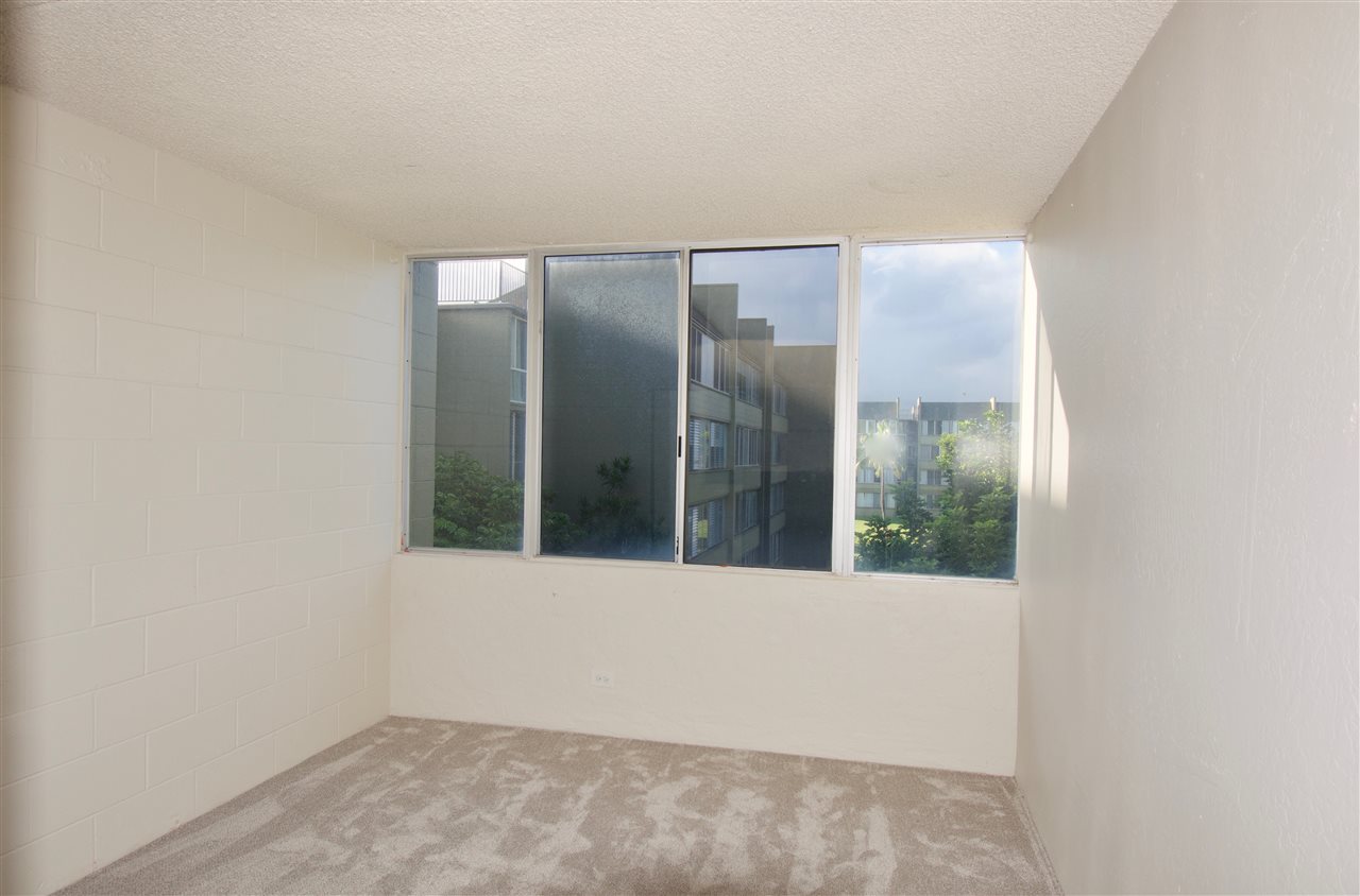 Harbor Lights condo # B-301, Kahului, Hawaii - photo 15 of 18