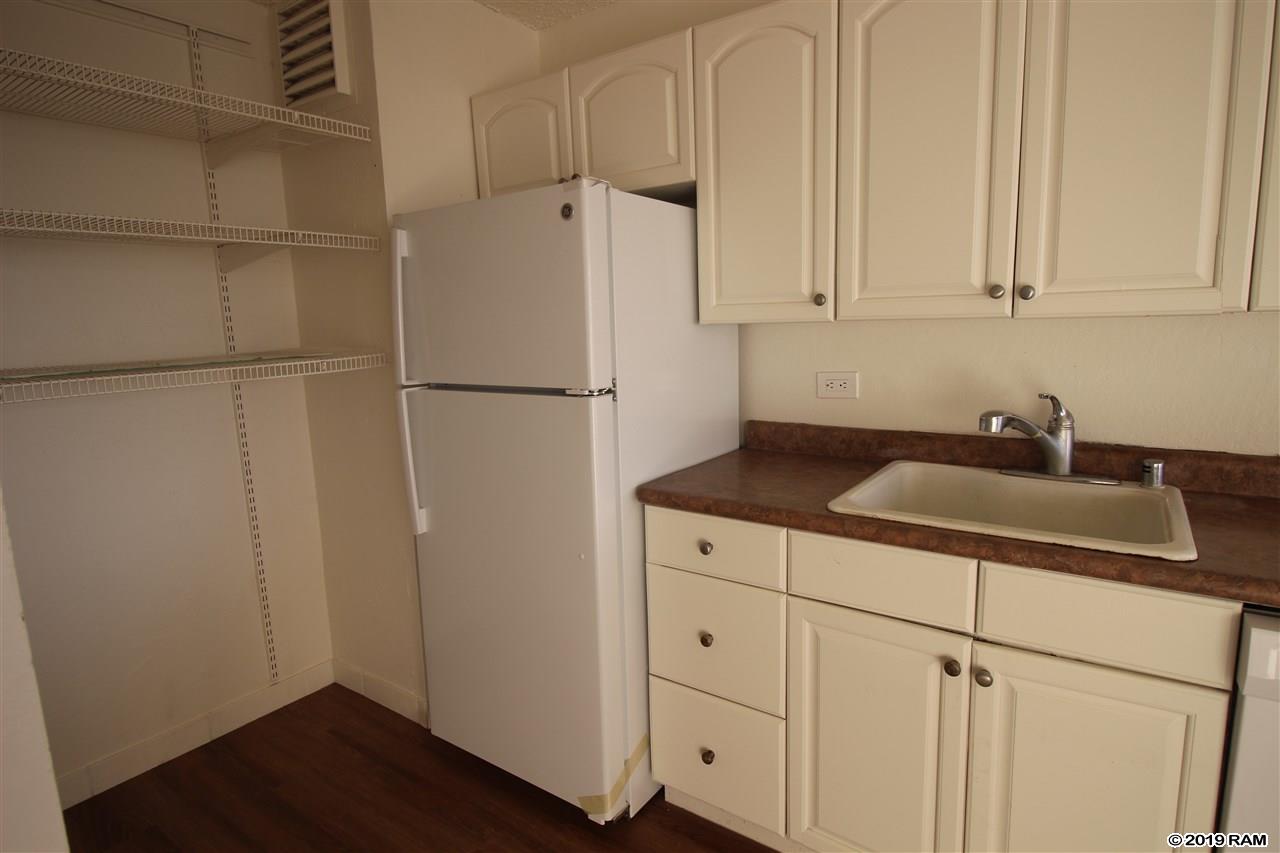 Harbor Lights condo # B304, Kahului, Hawaii - photo 9 of 21