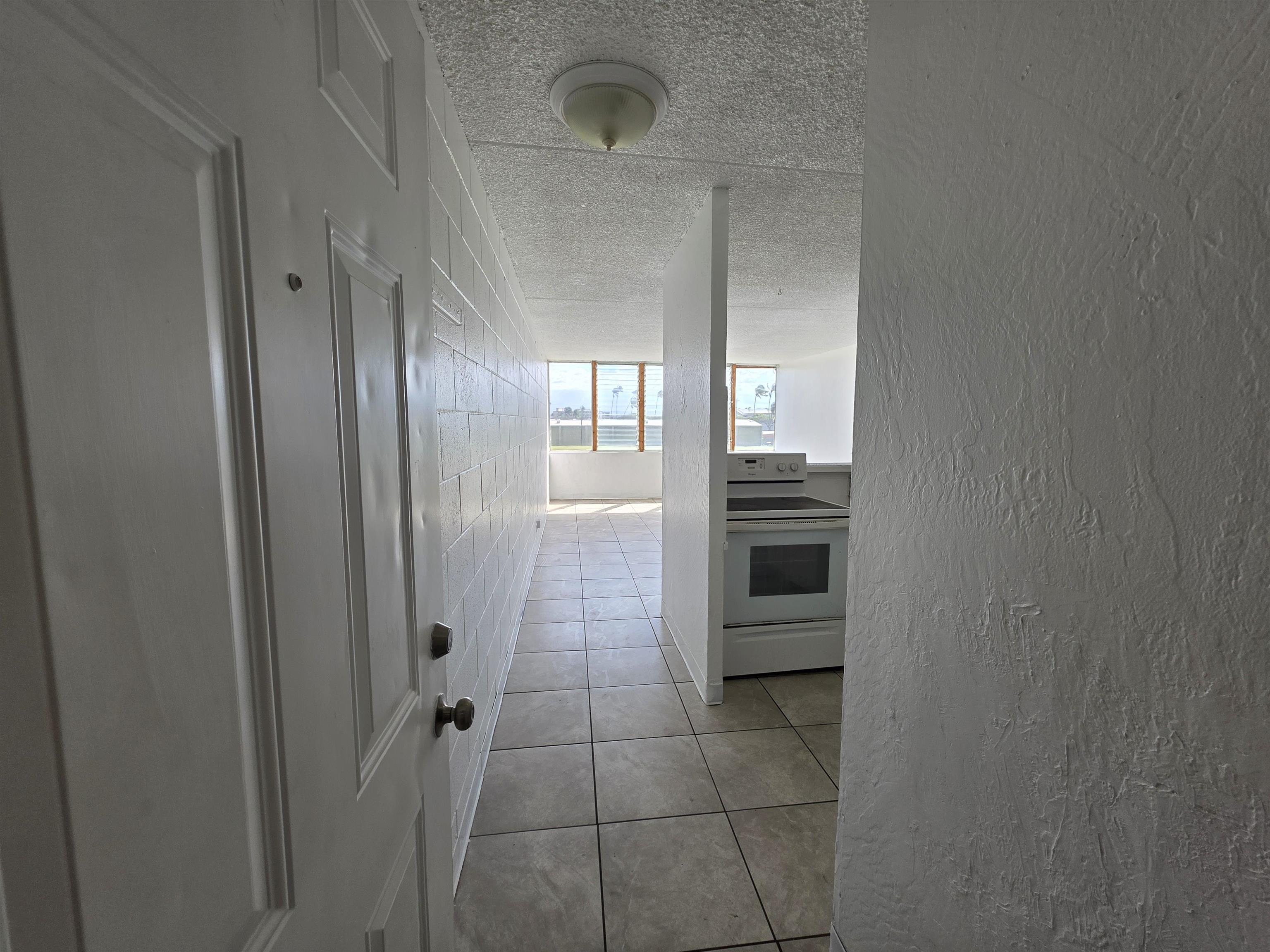 Harbor Lights condo # B306, Kahului, Hawaii - photo 2 of 29