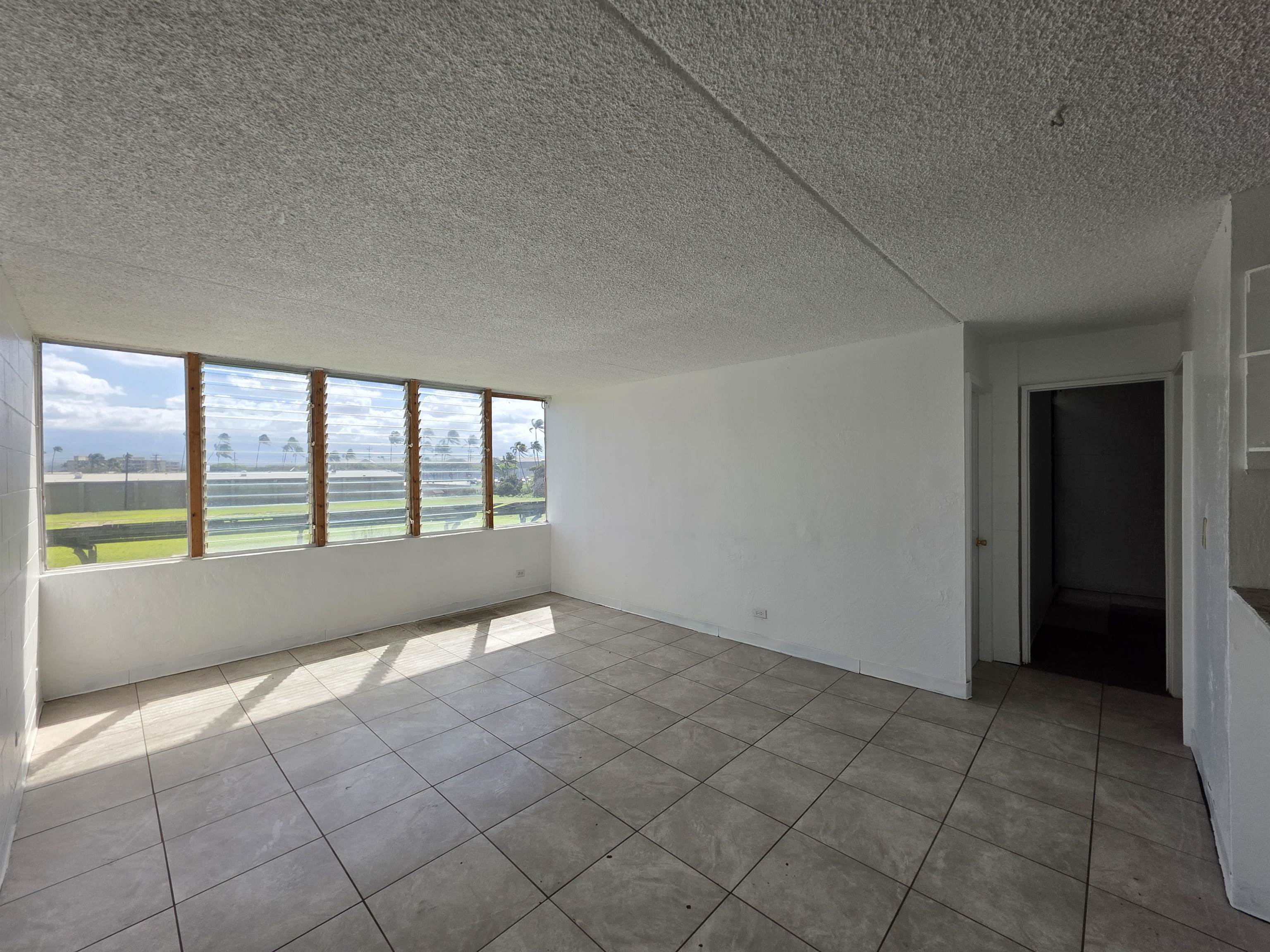 Harbor Lights condo # B306, Kahului, Hawaii - photo 6 of 29