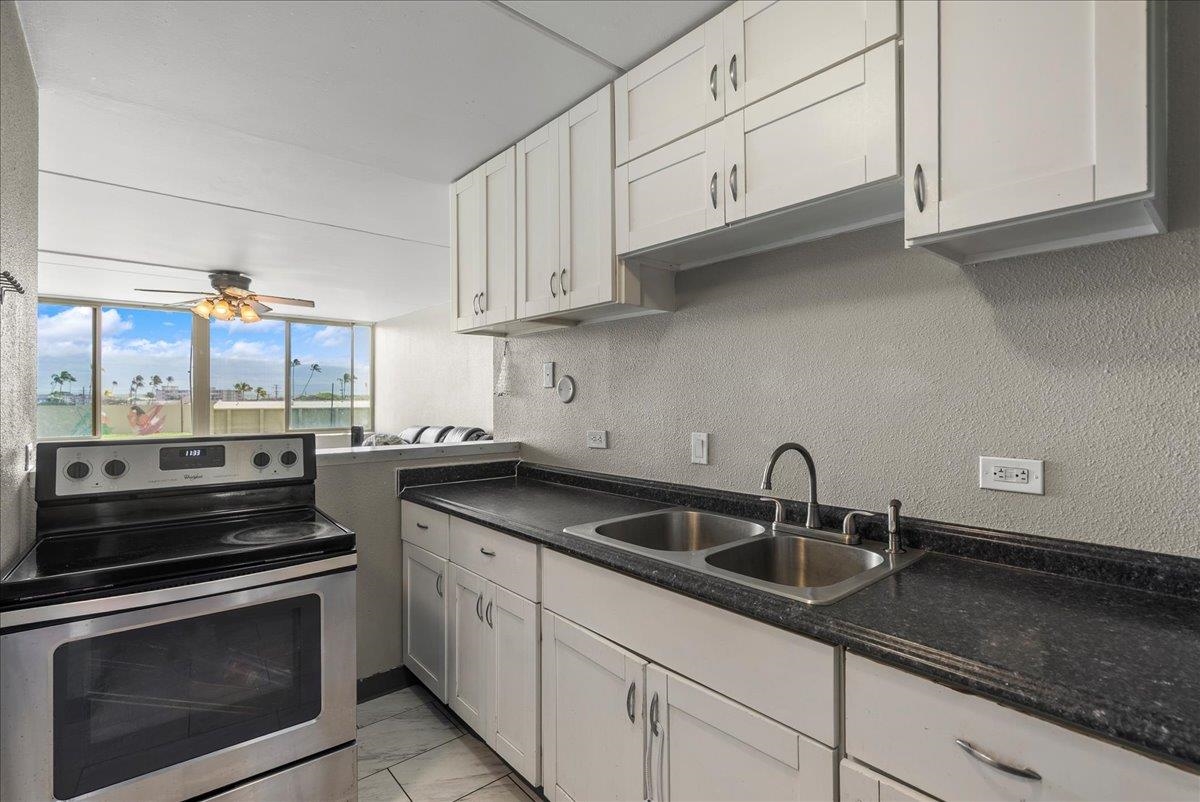 Harbor Lights condo # B-314, Kahului, Hawaii - photo 19 of 32