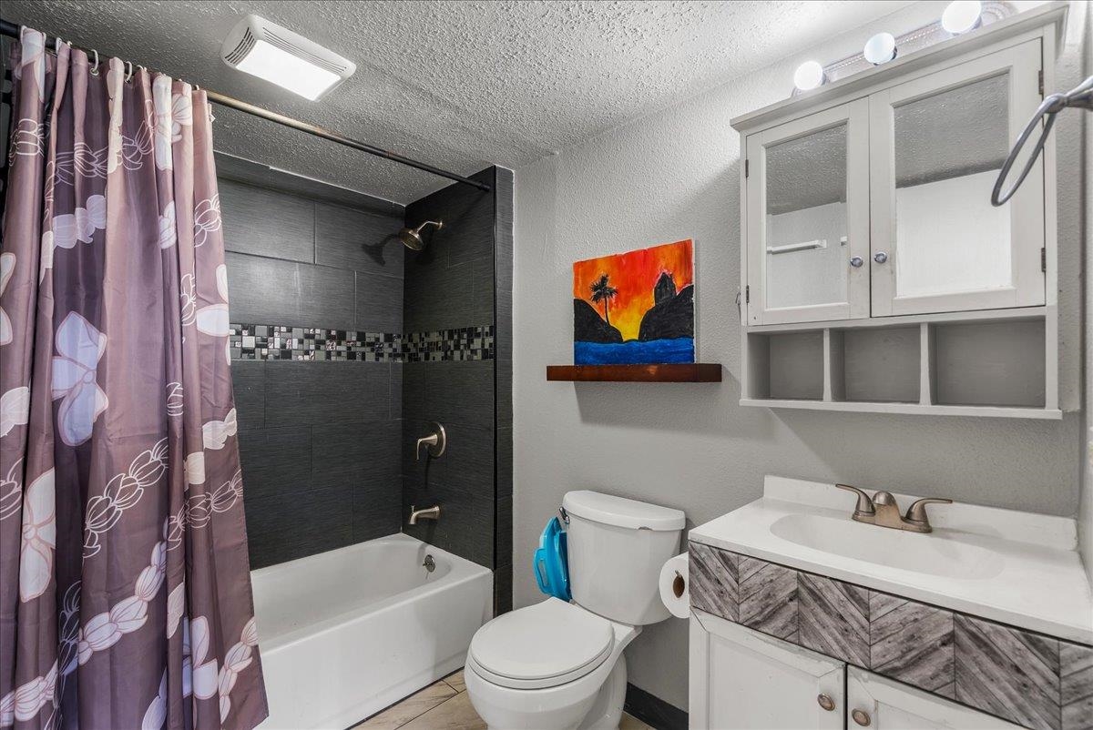 Harbor Lights condo # B-314, Kahului, Hawaii - photo 4 of 32