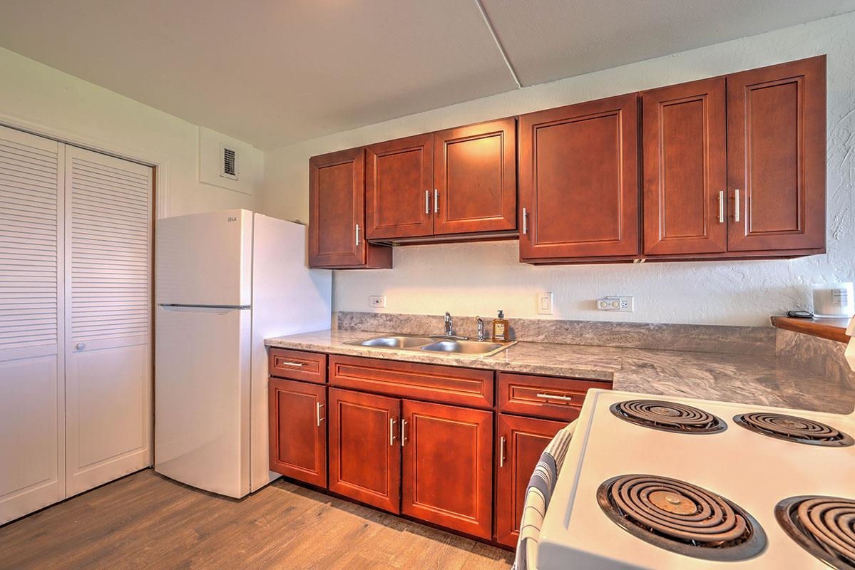 Harbor Lights condo # B404, Kahului, Hawaii - photo 2 of 16