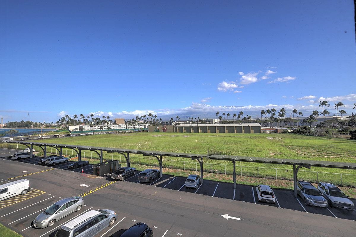 Harbor Lights condo # B404, Kahului, Hawaii - photo 11 of 16