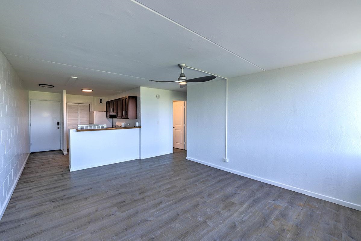 Harbor Lights condo # B404, Kahului, Hawaii - photo 7 of 16