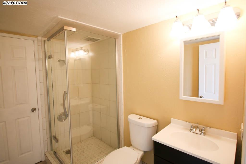 Harbor Lights condo # B406, Kahului, Hawaii - photo 18 of 28