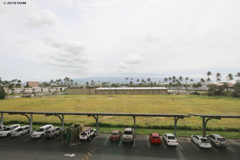 Harbor Lights condo # B406, Kahului, Hawaii - photo 3 of 28