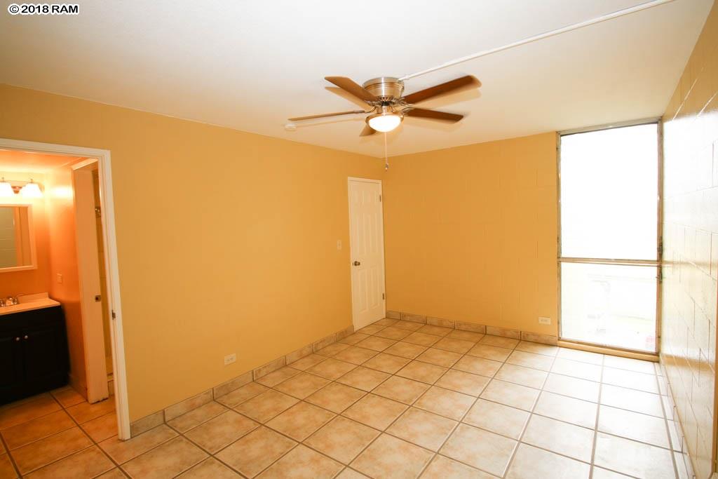 Harbor Lights condo # B406, Kahului, Hawaii - photo 23 of 28