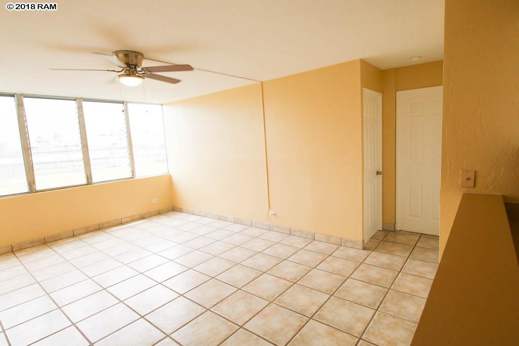 Harbor Lights condo # B406, Kahului, Hawaii - photo 8 of 28