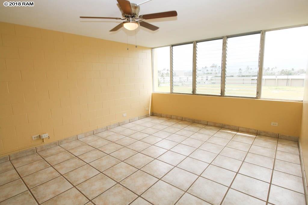 Harbor Lights condo # B406, Kahului, Hawaii - photo 9 of 28