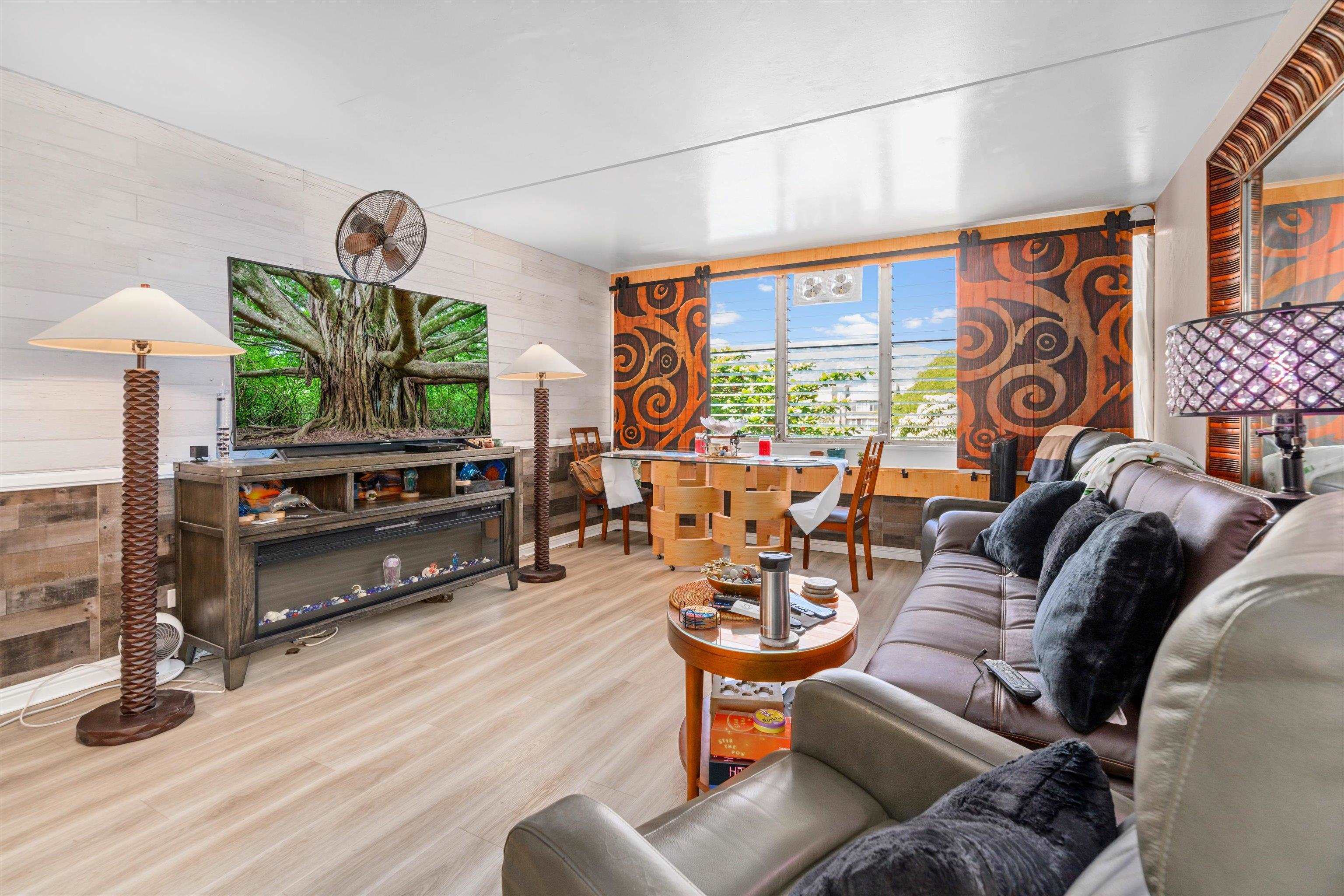 Harbor Lights condo # B415, Kahului, Hawaii - photo 2 of 36